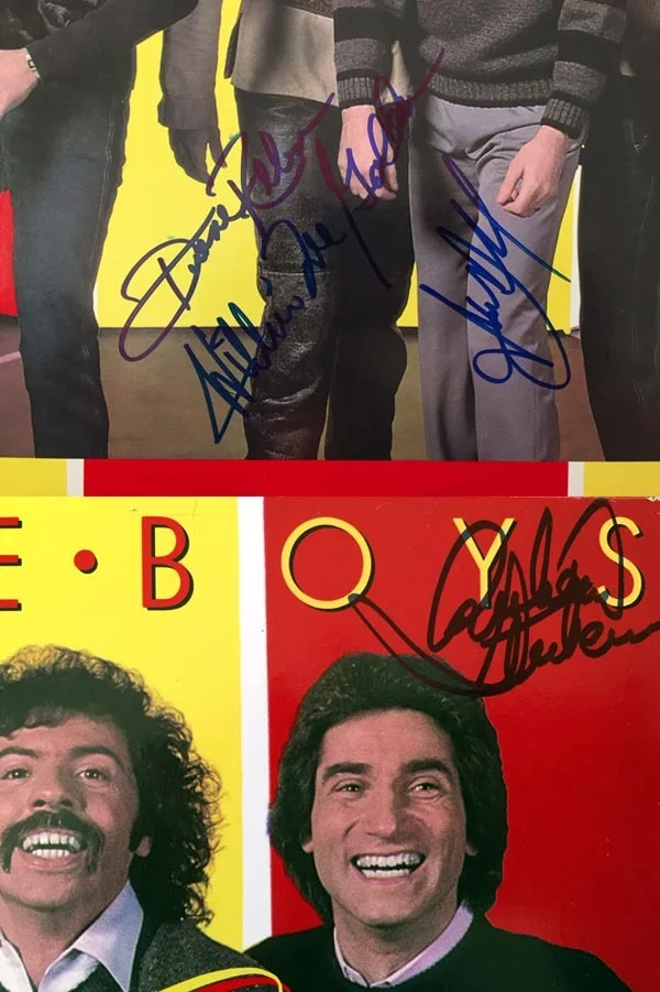 THE OAK RIDGE BOYS ENTIRE BAND SIGNED BOBBIE SUE LP RECORD ALBUM RARE PSA/DNA, изображение 2