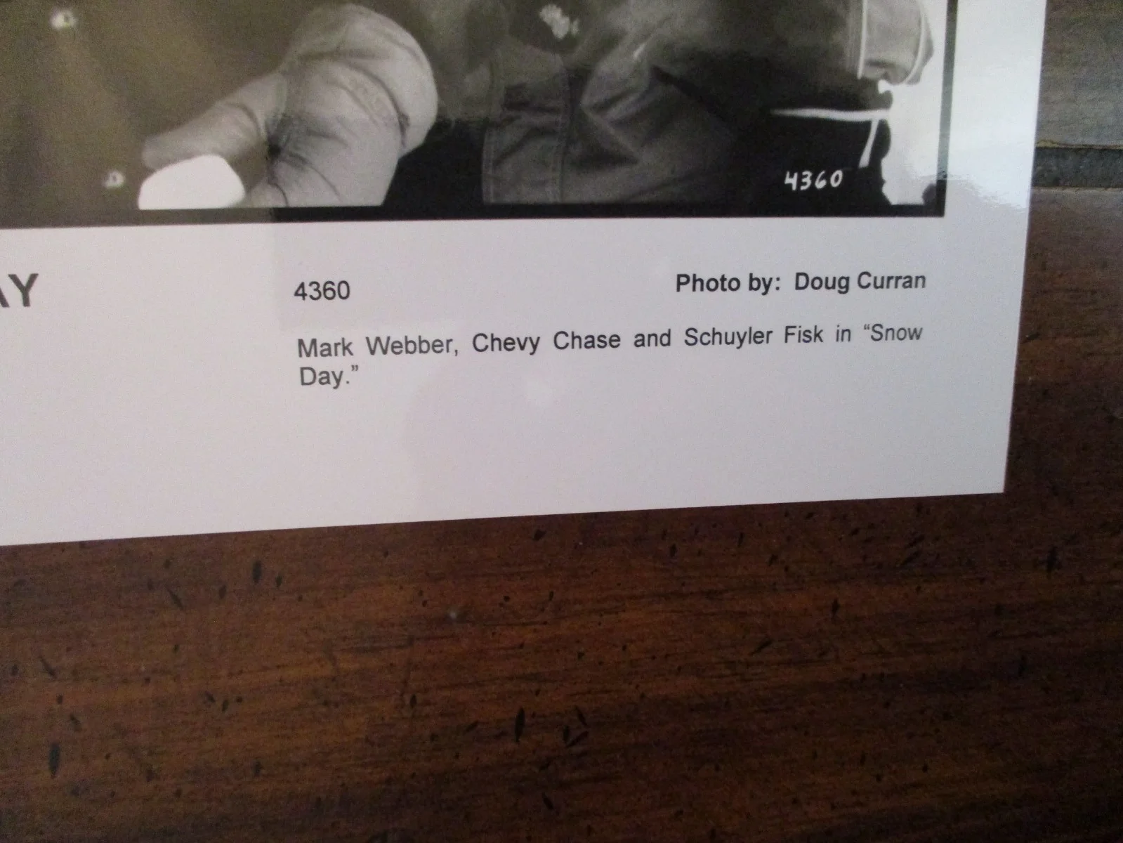 Schuyler Fisk/Mark Webber/Chevy Chase(SNOW DAY)2000 10 x 8 B & W Press Photo, изображение 2