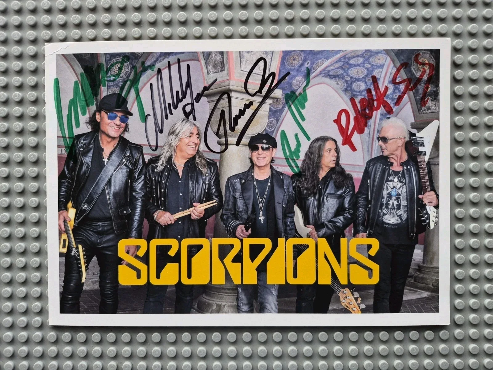 The Scorpions German Metal Band 5.50 X 8.50 Inch.Signed By The Band, RARE !, изображение 2