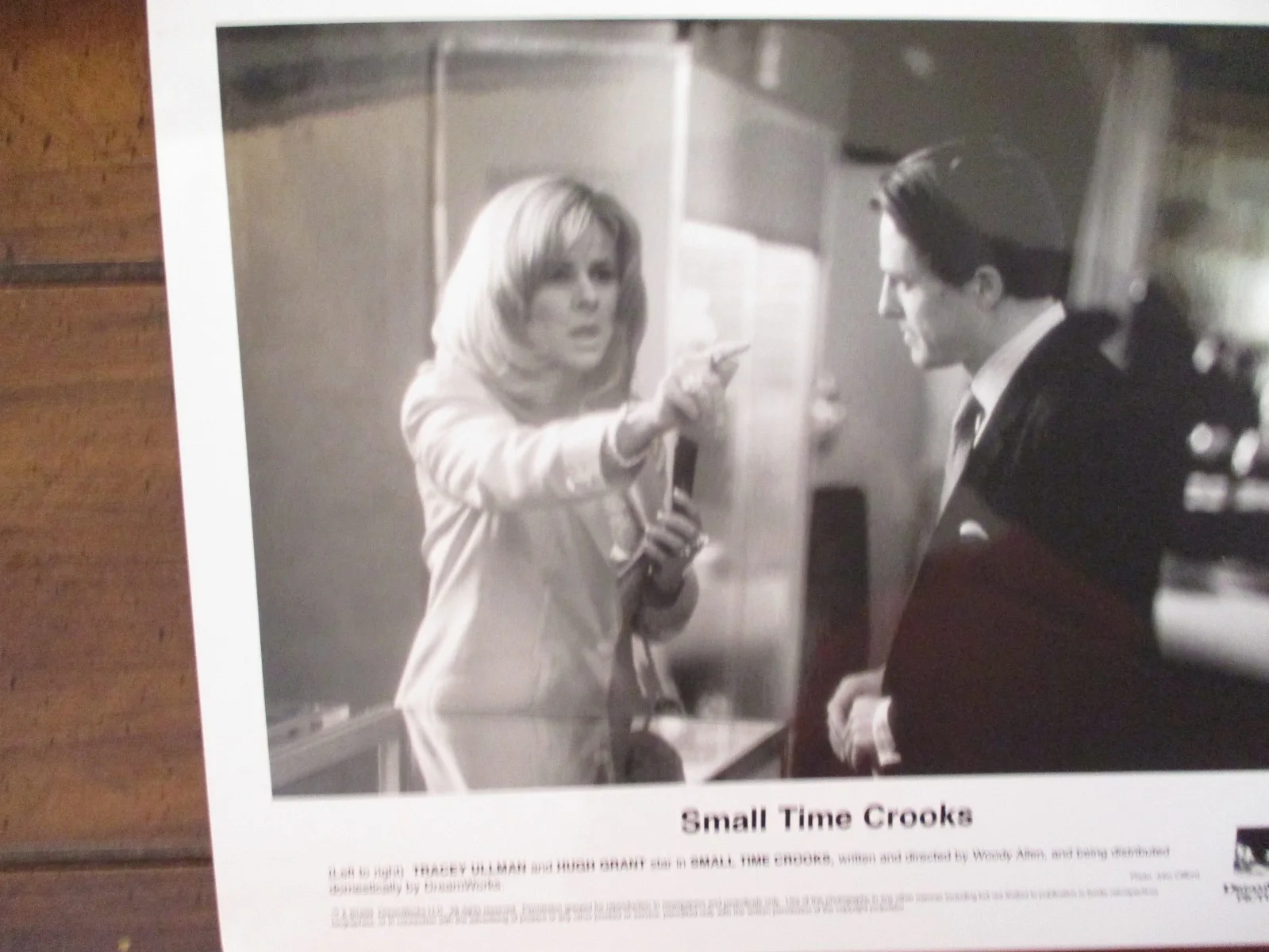 Tracey Ullman/Hugh Grant(SMALL TIME CROOKS)2000 10 x 8 Black/White Press Photo, изображение 2