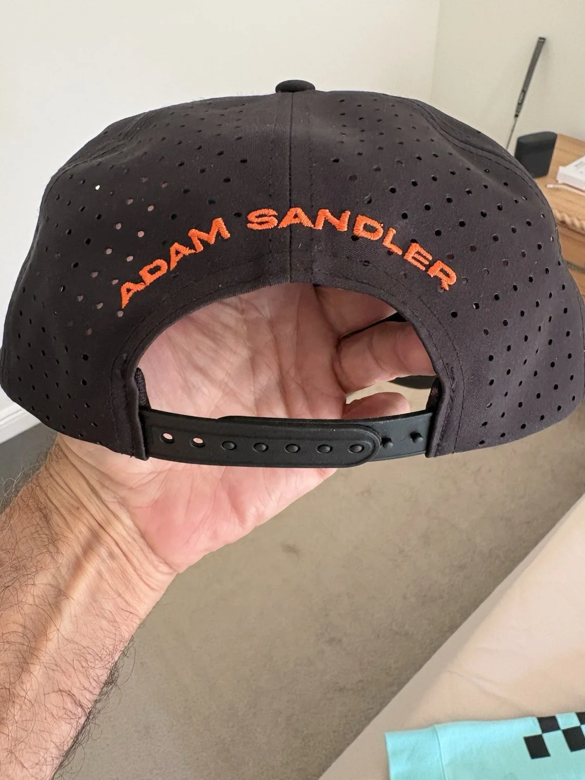 Adam Sandler Signed Hoodie And Cap From His You’re My Best Friend Tour, изображение 4