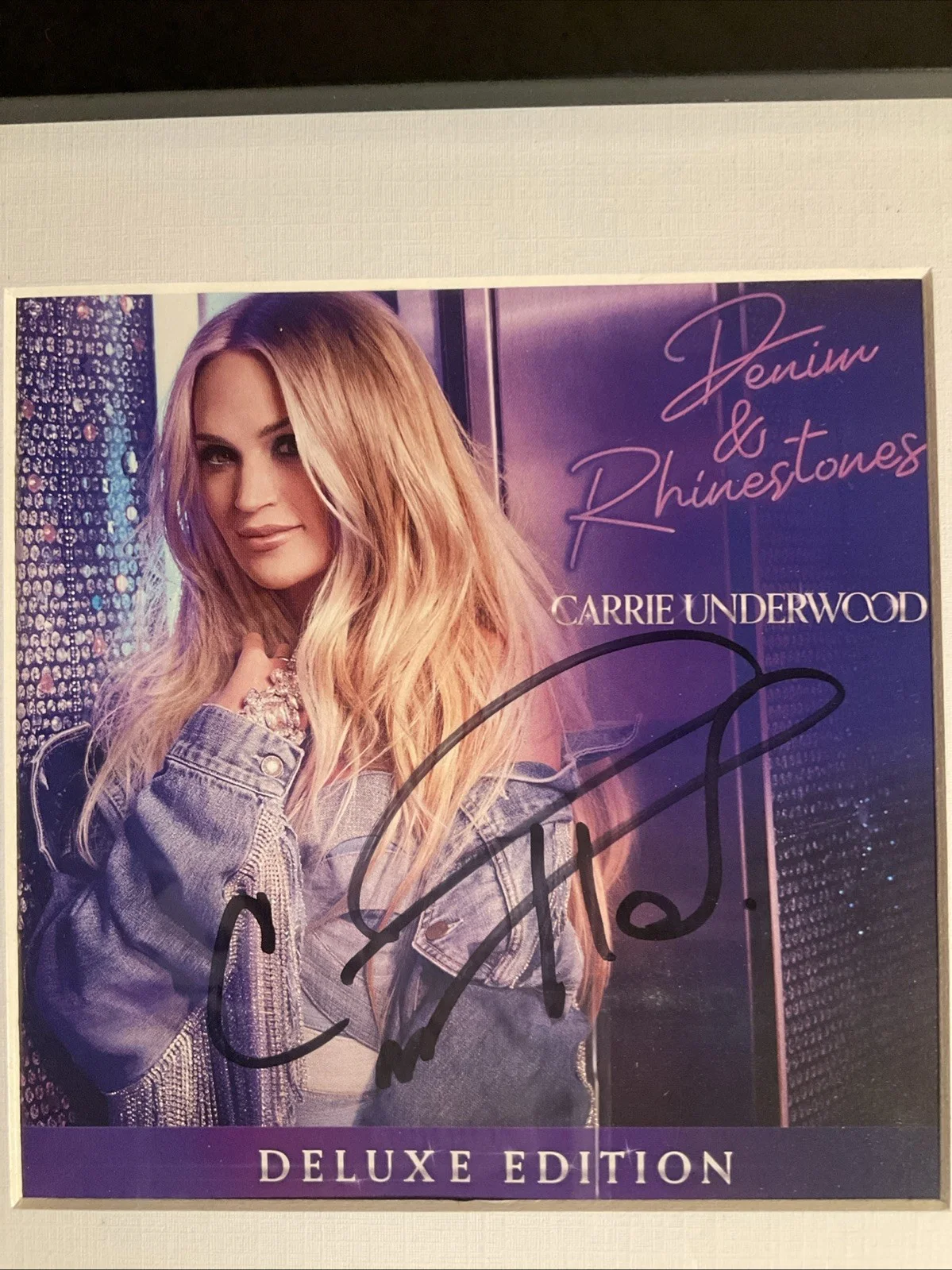 Carrie Underwood Denim & Rhinestones Deluxe Signed CD Framed, изображение 3