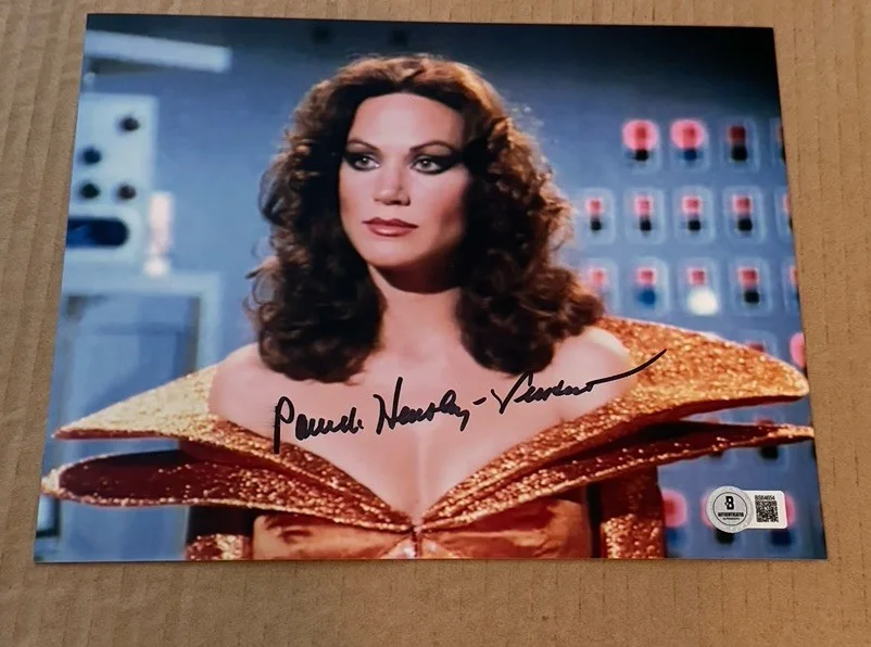 PAMELA HENSLEY — PAMELA HENSLEY SIGNED BUCK ROGERS 8X`10 PHOTO BECKETT COA AUTHENTIC #9