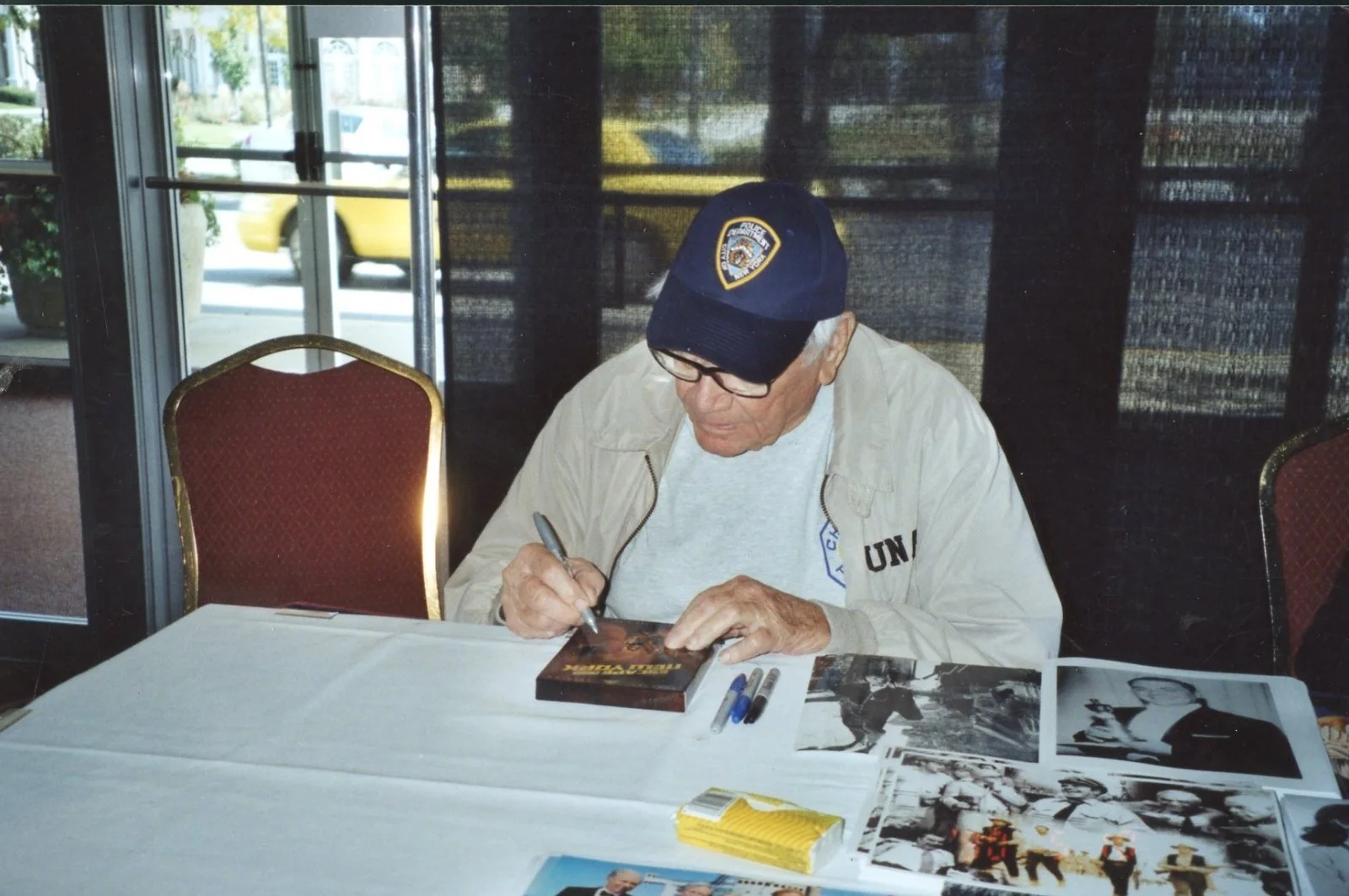 ERNEST BORGNINE (1917-2012) Autographed 8X10 B/W Photograph, image 2
