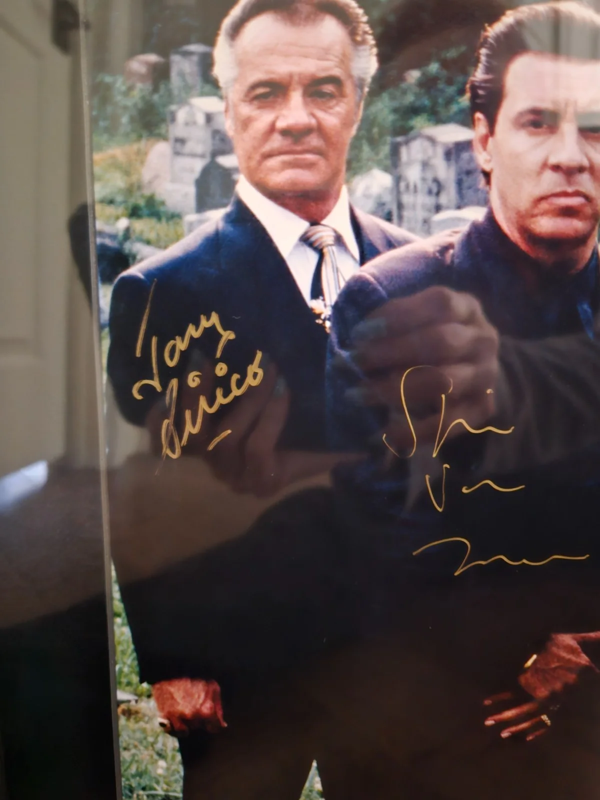 Five main cast members — Sopranos cast 5 member autograph Cemetery 221/2 X 25 1/2 framed picture, image 5