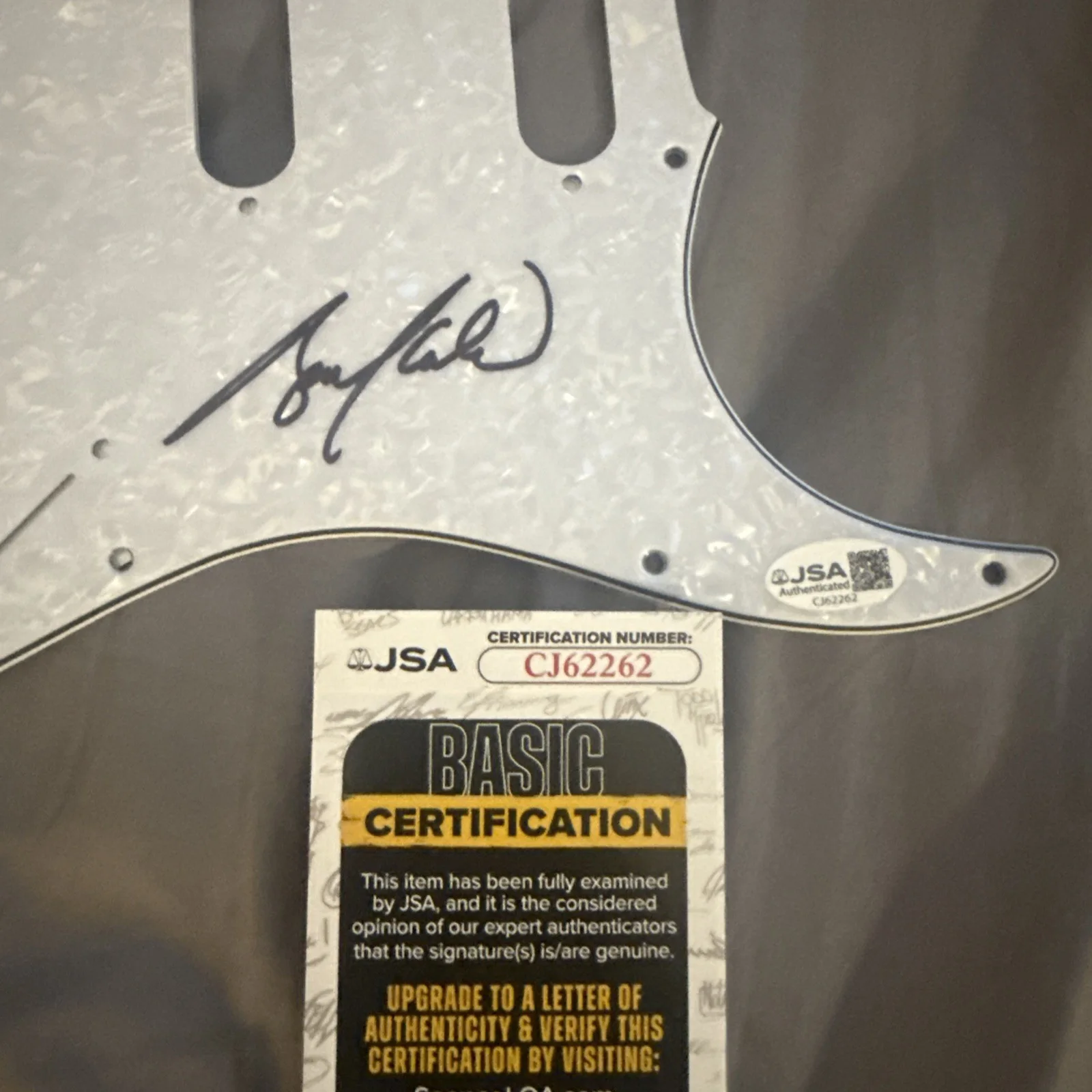 Bruce Kulick Hand Signed Guitar Pick Guard Kiss Autographed JSA Certified, изображение 4