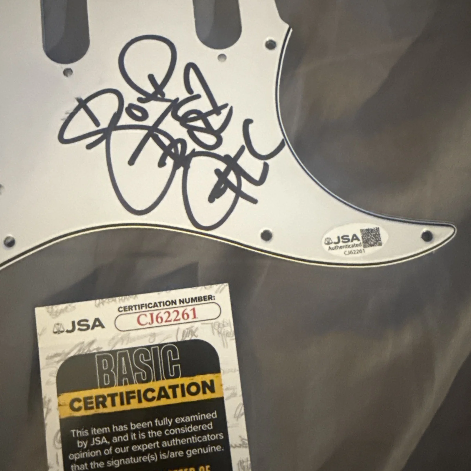 T-Boz Tlc Signed Autographed Guitar Pick Guard Tionne Watkins JSA Certified, изображение 3