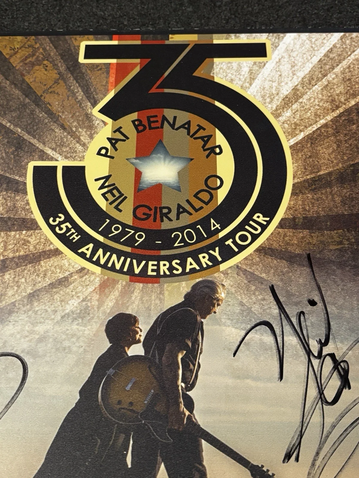 Pat Benatar, Neil Giraldo — Pat Benatar AUTOGRAPHED SIGNED rare LITHOGRAPH 2014 POSTER 35th Anniversary Tour, изображение 4
