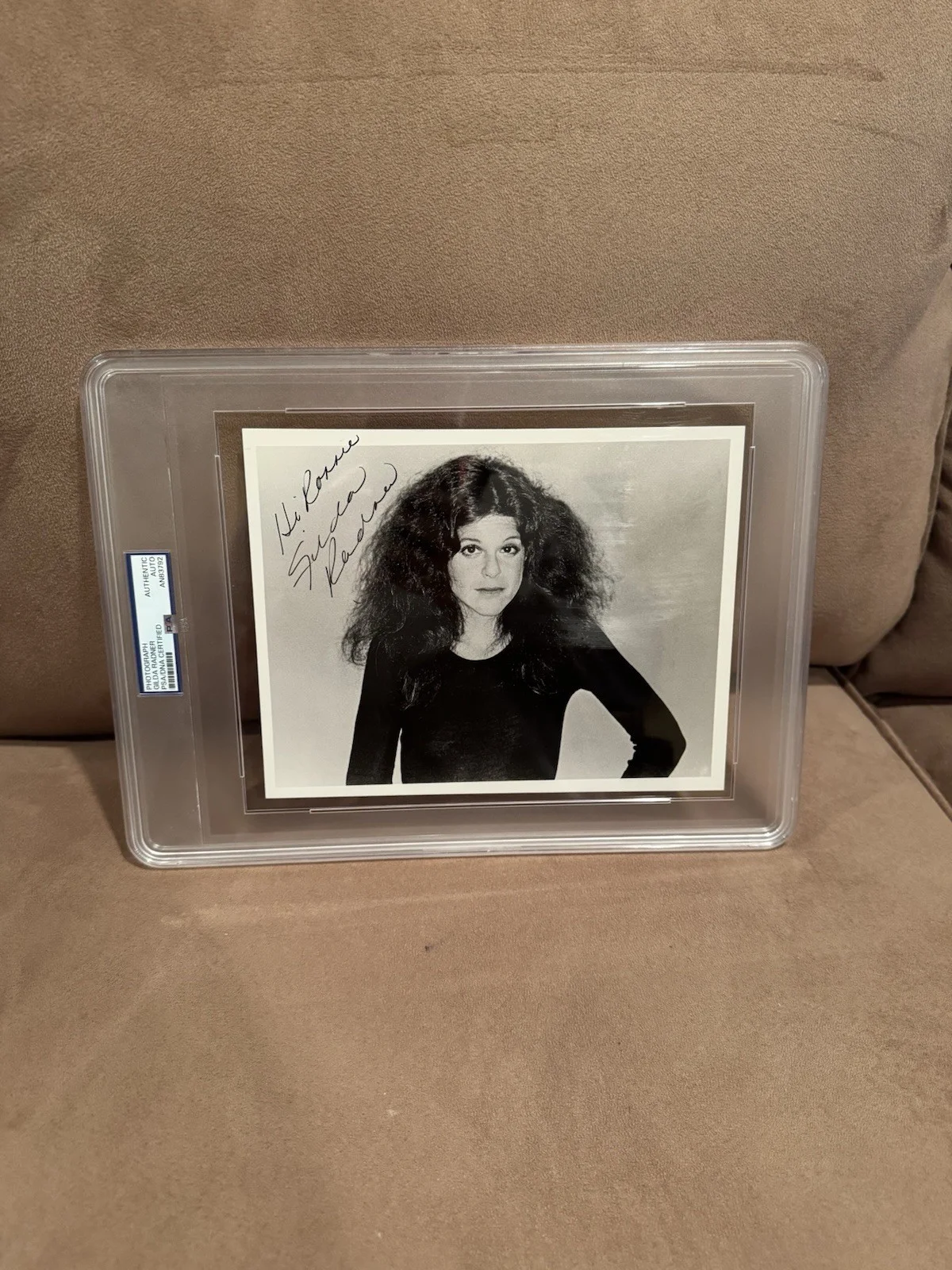 Gilda Radner — Awesome Gilda Radner SIGNED AUTOGRAPHED Photo Saturday Night Live SNL PSA Slab