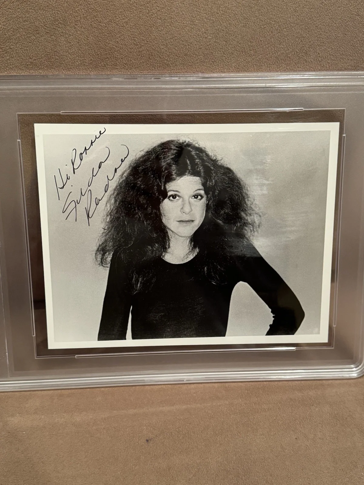 Gilda Radner — Awesome Gilda Radner SIGNED AUTOGRAPHED Photo Saturday Night Live SNL PSA Slab, image 2
