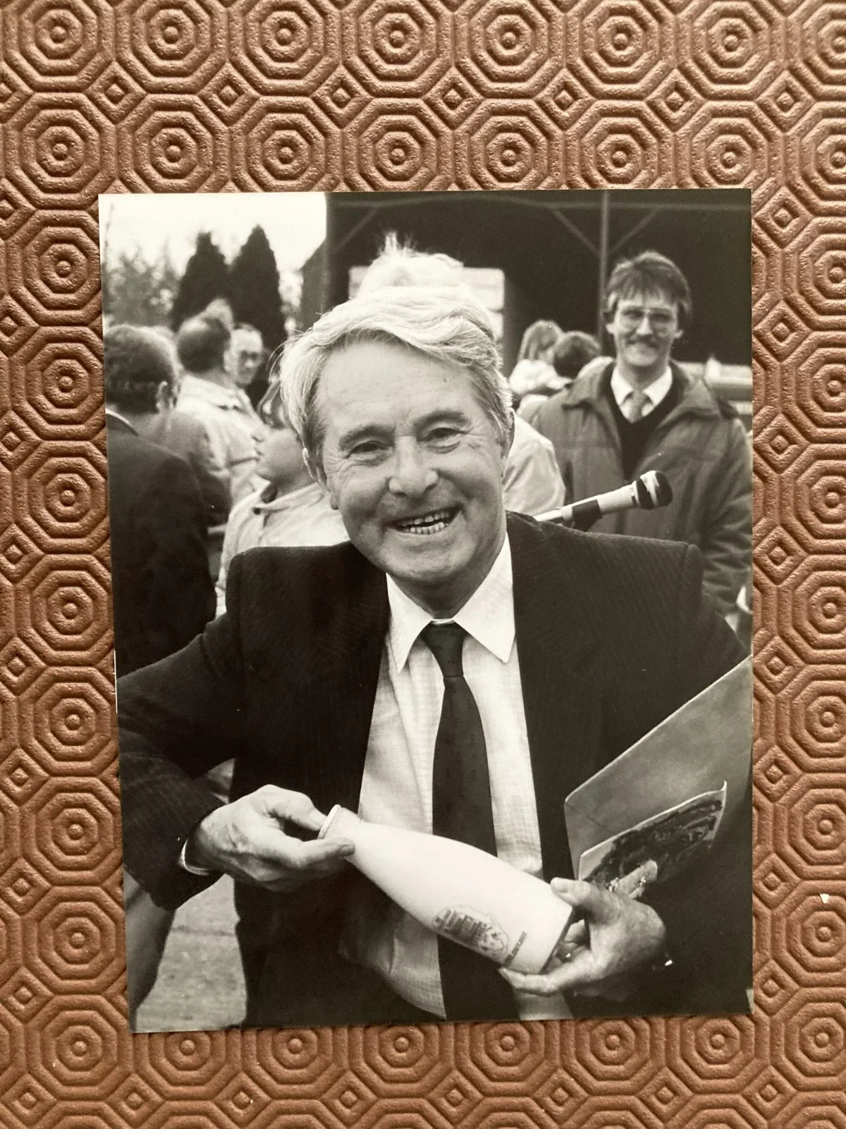 Ernie Wise English comedian HARLOW AREA VINTAGE PHOTOGRAPH 20/15CM, изображение 2