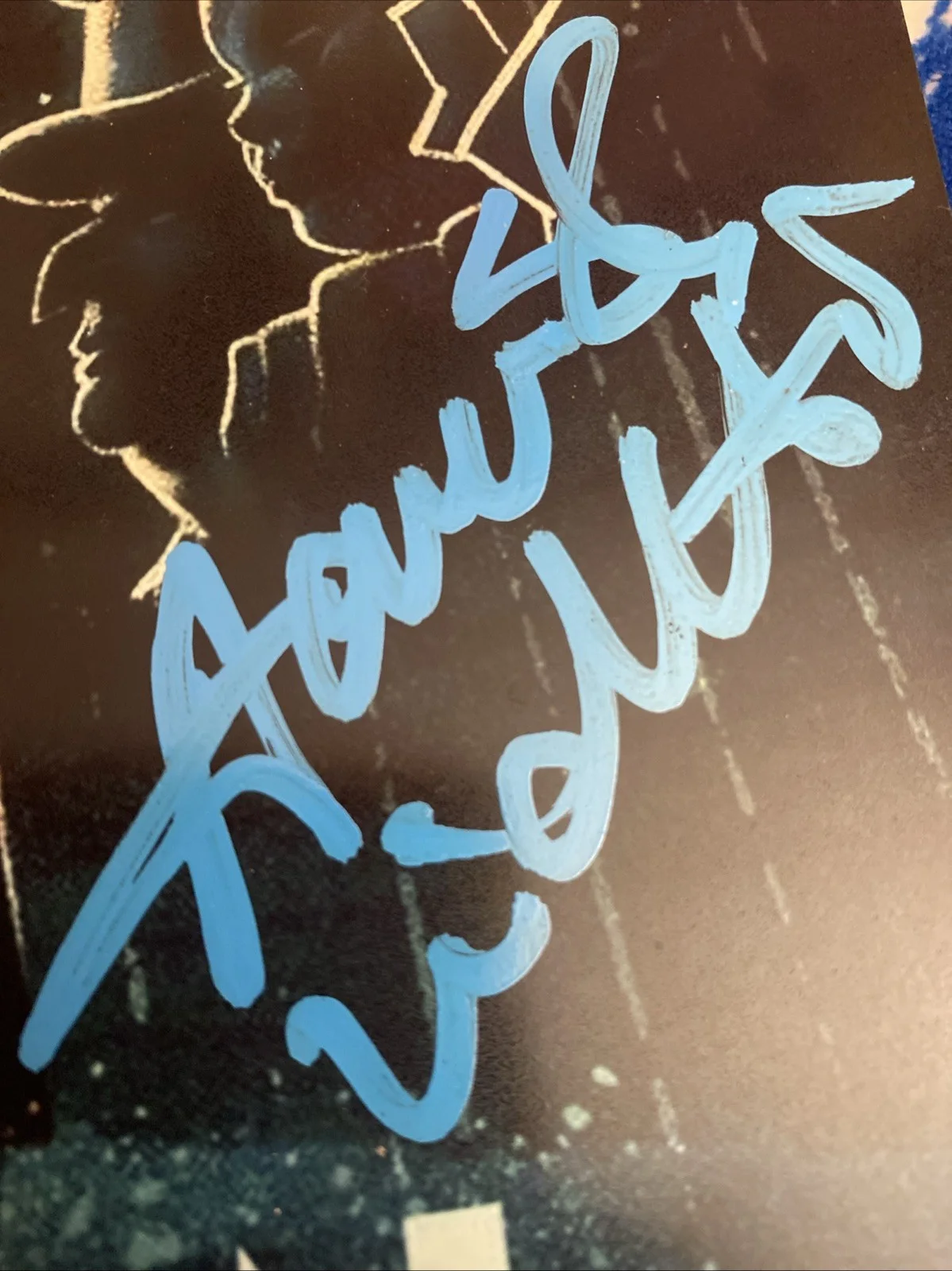 Hamish Linklater — Hamish Linklater signed Batman Caped Crusader Matte 8x10 Photo-DC-Prime, image 2