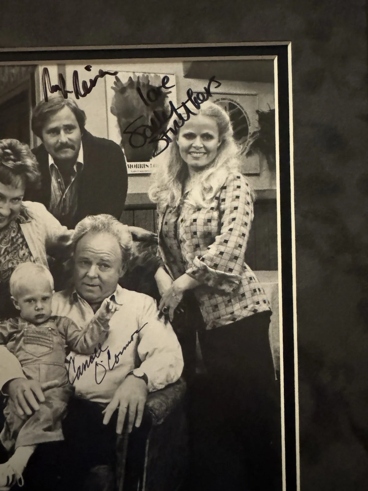 All In The Family Cast - Carroll O’Connor - Rob Reiner - Plus 2 — All In The Family Signed BAS LOA BECKETT Framed - All 4 - Carroll O’Conner, изображение 4