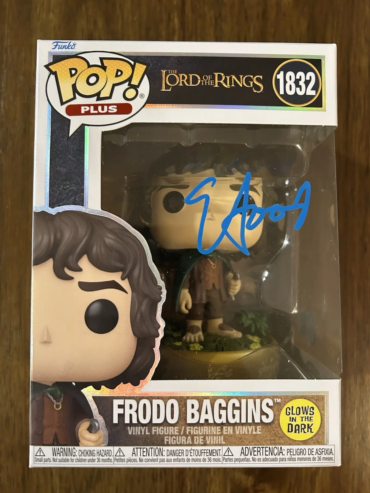 Elijah Wood — Elijah Wood ‘Lord Of The Rings’ Signed Funko Pop ‘Frodo’ Beckett Certified