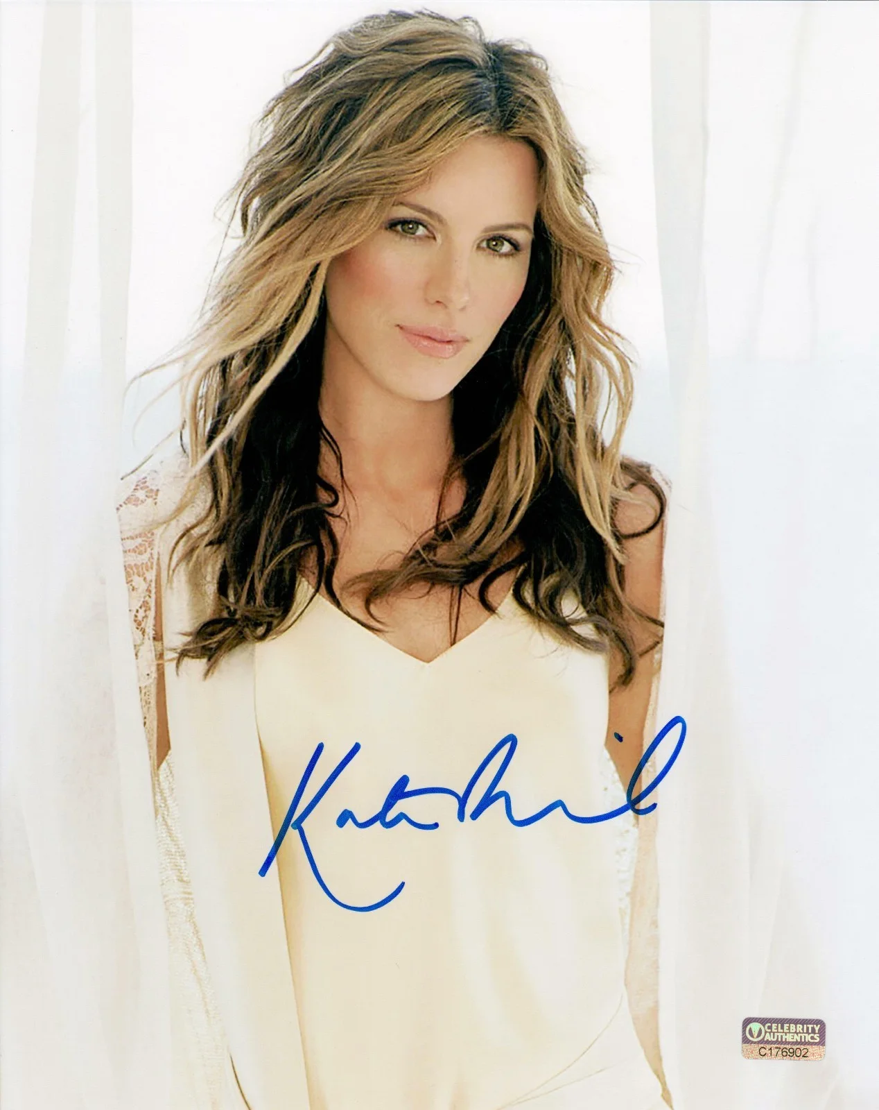 Kate Beckinsale — Kate Beckinsale Original Autographed 8x10 photo with CoA & Full Signing Details