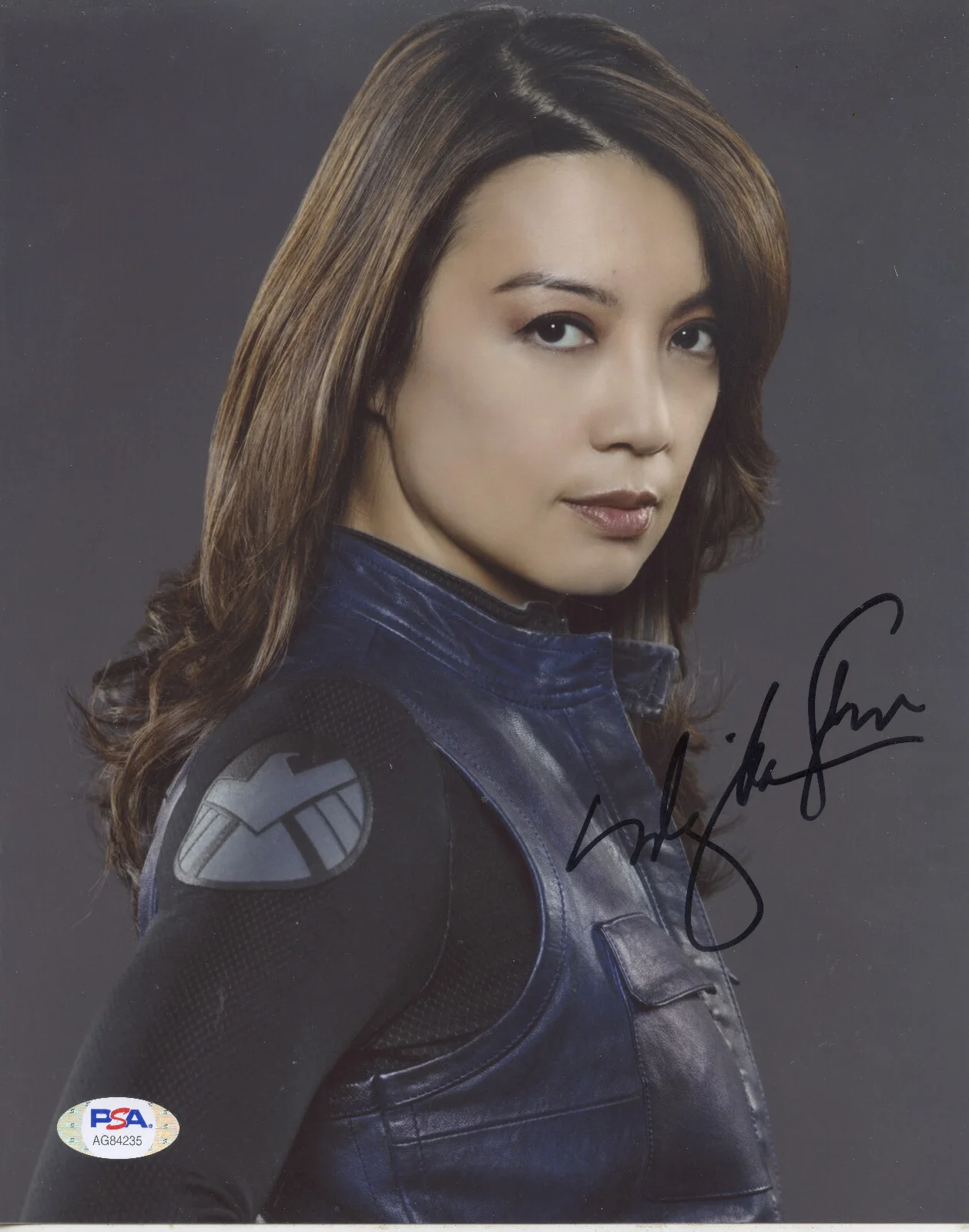 MING-NA WEN — MING-NA WEN of AGENTS OF SHIELD IN PERSON SIGNED 8X10 COLOR PHOTO PSA/DNA COA