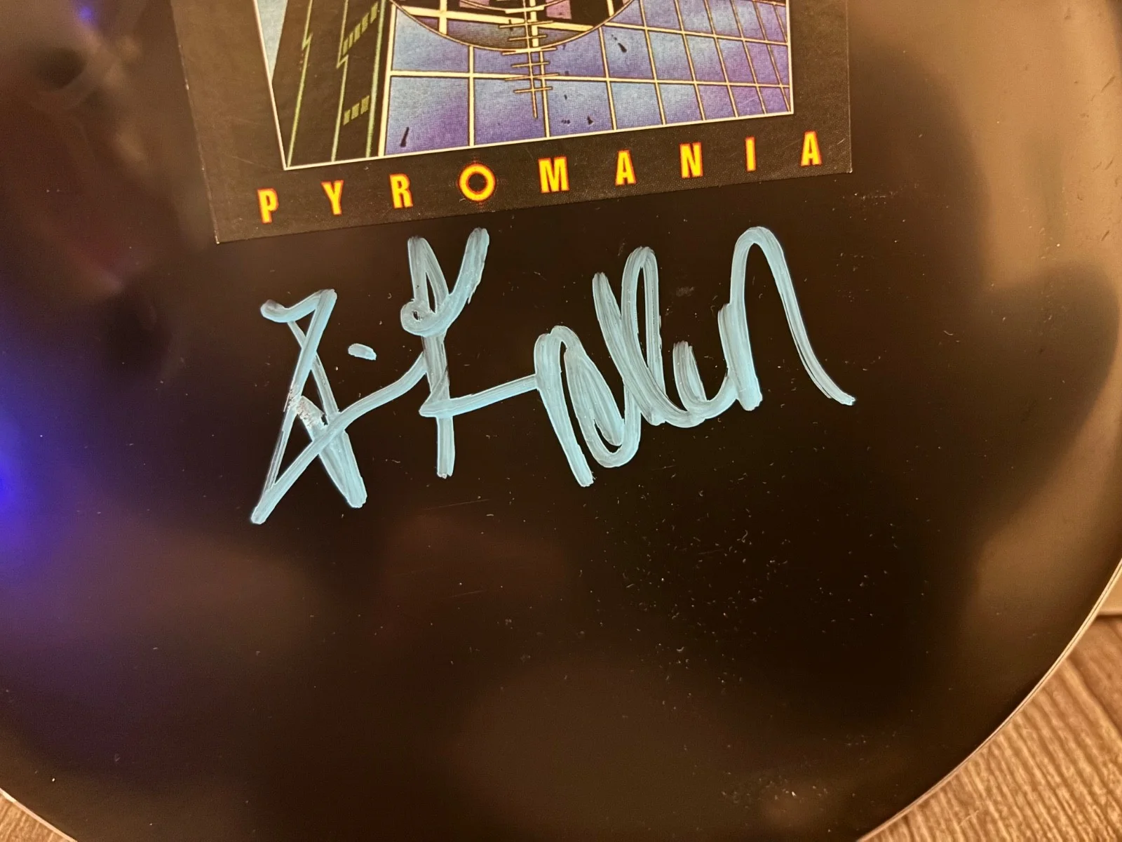 RICK ALLEN SIGNED AUTOGRAPHED RARE DRUMHEAD IN PERSON DEF LEPPARD LEGEND, image 2