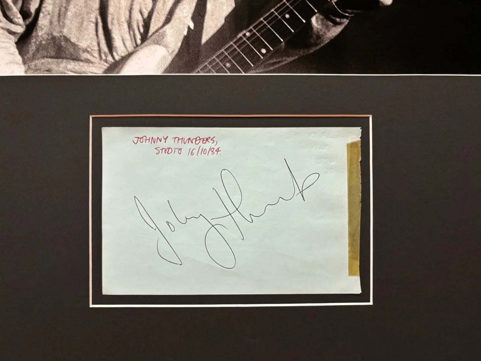 JOHNNY THUNDERS SIGNED AUTOGRAPHED MASSIVE MUSEUM QUALITY DISPLAY NEW YORK DOLLS, image 2