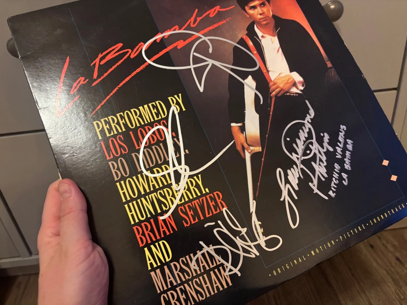 LA BAMBA SIGNED AUTOGRAPHED LP VINYL SOUNDTRACK LOU DIAMOND PHILLIPS LOS LOBOS, изображение 3