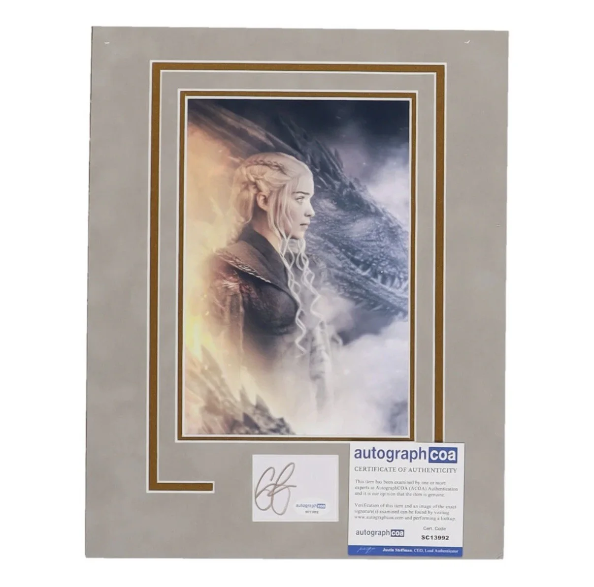 Emilia Clarke — Emilia Clarke Signed "Game Of Thrones" 11x14 Matted Cut Photo Display ACOA COA, изображение 2
