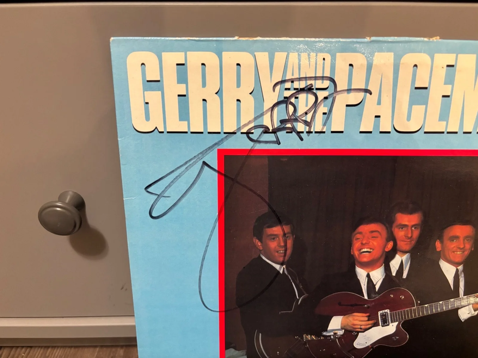 GERRY AND THE PACEMAKERS SIGNED AUTOGRAPHED LP VINYL RARE IN PERSON LEGEND, image 2