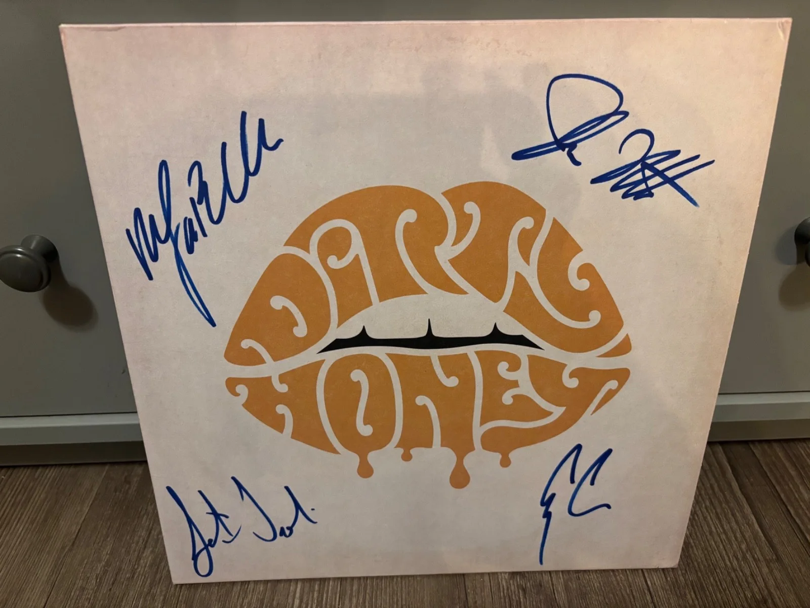 DIRTY HONEY SIGNED AUTOGRAPHED LP VINYL X4 IN PERSON RARE, image 2