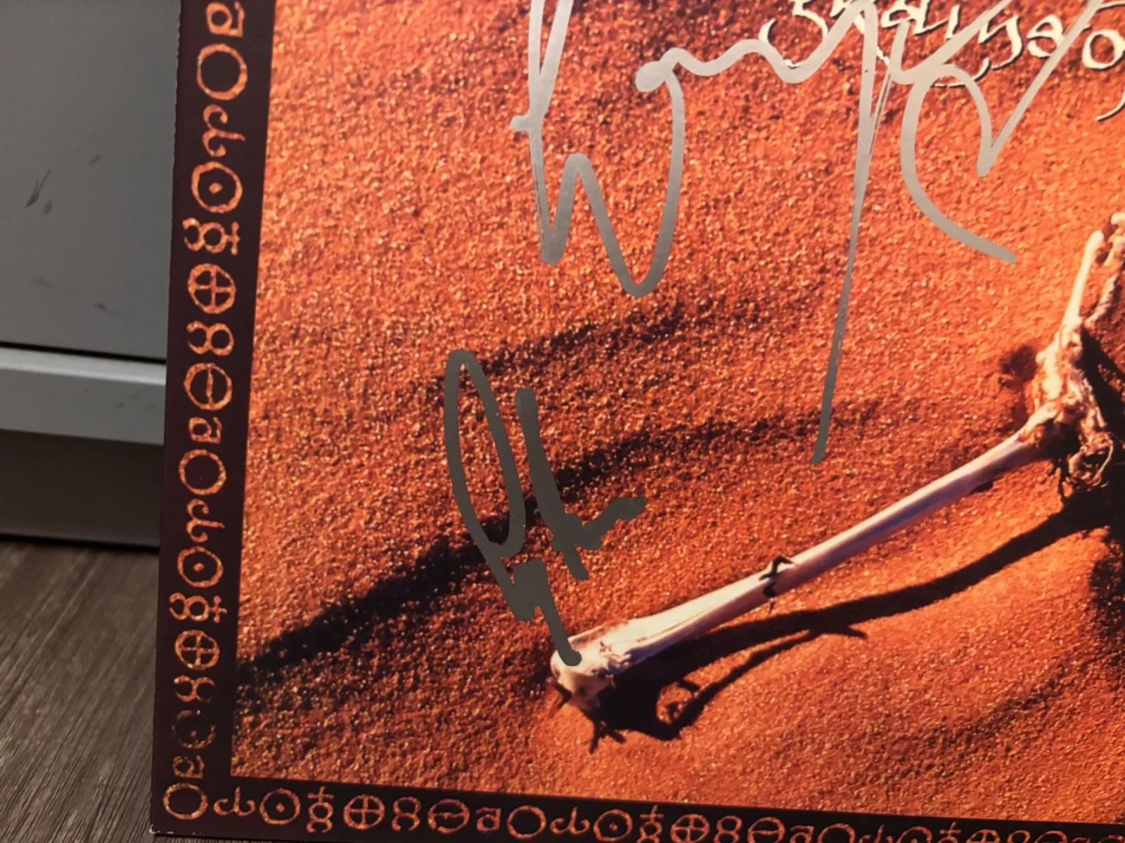 THE MISSION SIGNED AUTOGRAPHED LP VINYL GRAINS OF SAND RARE X3 WAYNE HUSSEY GOTH, изображение 3