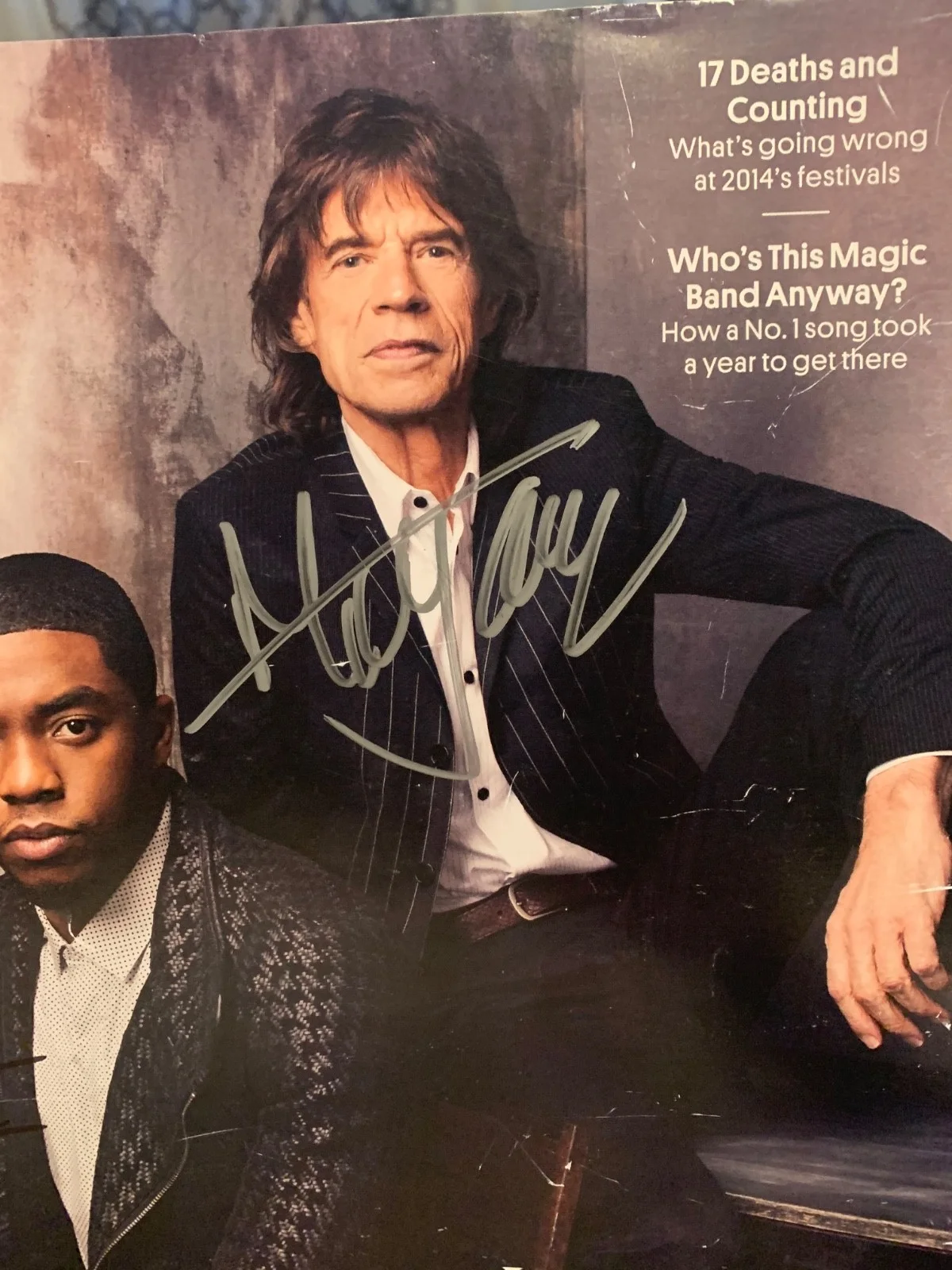 MICK JAGGER & CHADWICK BOSEMAN SIGNED AUTOGRAPHED BILLBOARD MAGAZINE RARE X2 RIP, изображение 3