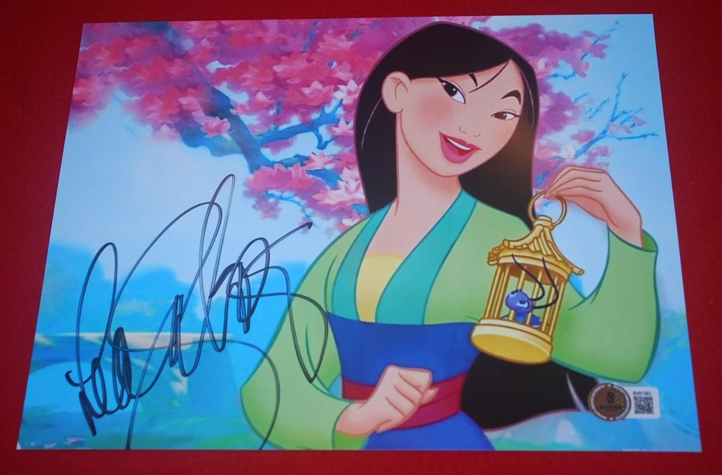 LEA SALONGA — LEA SALONGA Signed MULAN 8X10 Photo Beckett COA BV81363