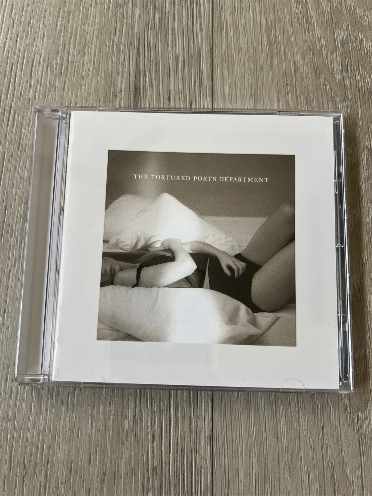 Taylor Swift The Tortured Poets Department CD With Hand Signed Photo W/Heart ❤️, изображение 2