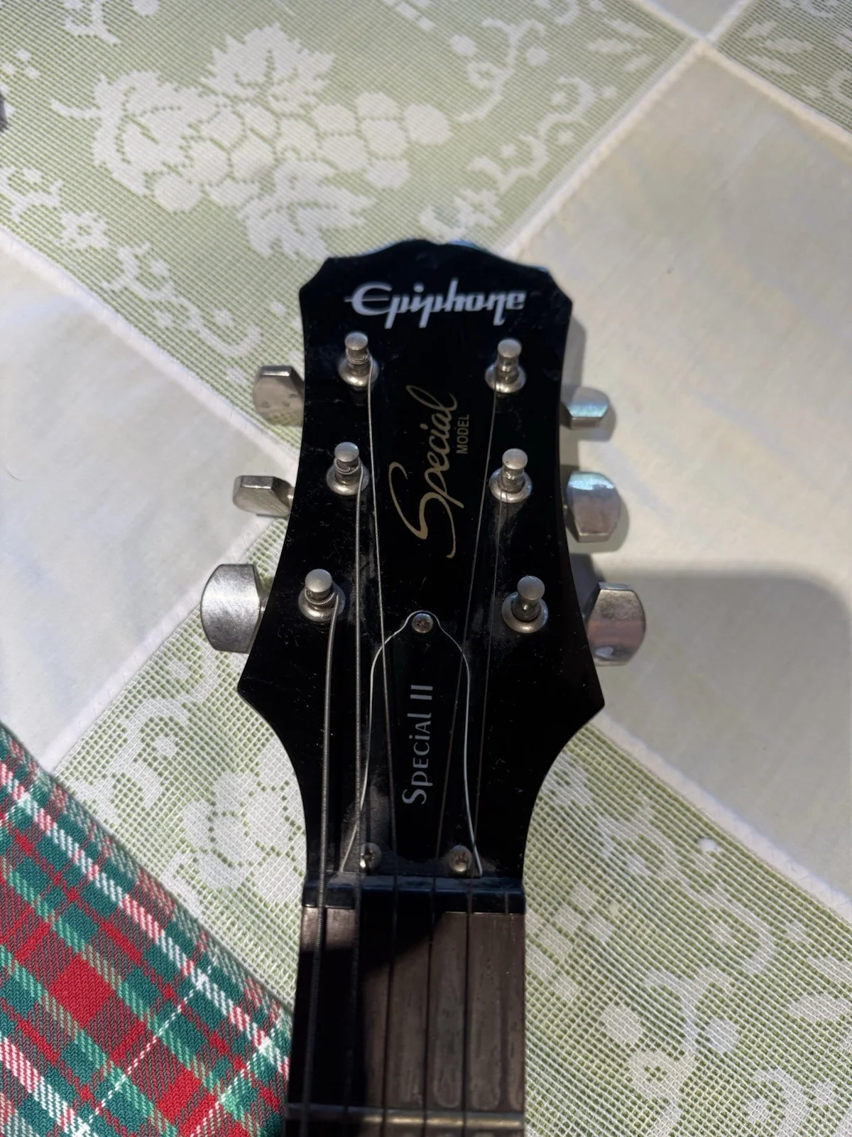 Lady A Signed Gibson Electric Guitar, image 3