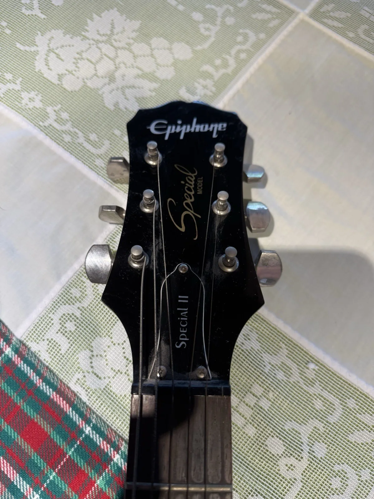 Lady A Signed Gibson Electric Guitar, image 4