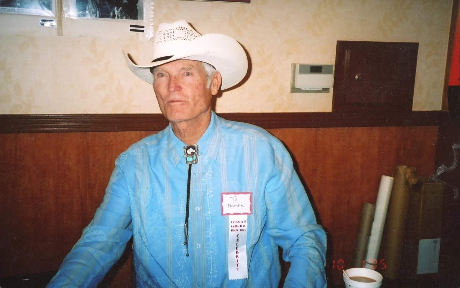 TY HARDIN (1930-2017) Autographed 8X10 B/W Photograph, изображение 2