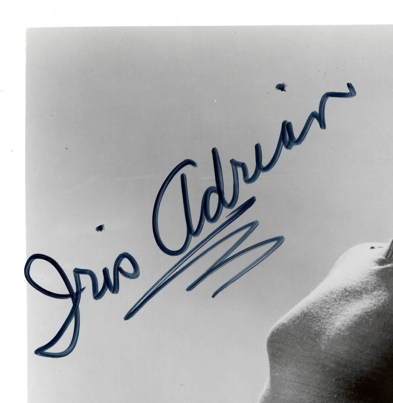 Iris Adrian — Iris Adrian (Actress) Signed Vintage 8x10 B&W Glossy Photo - JSA Authentication, image 2