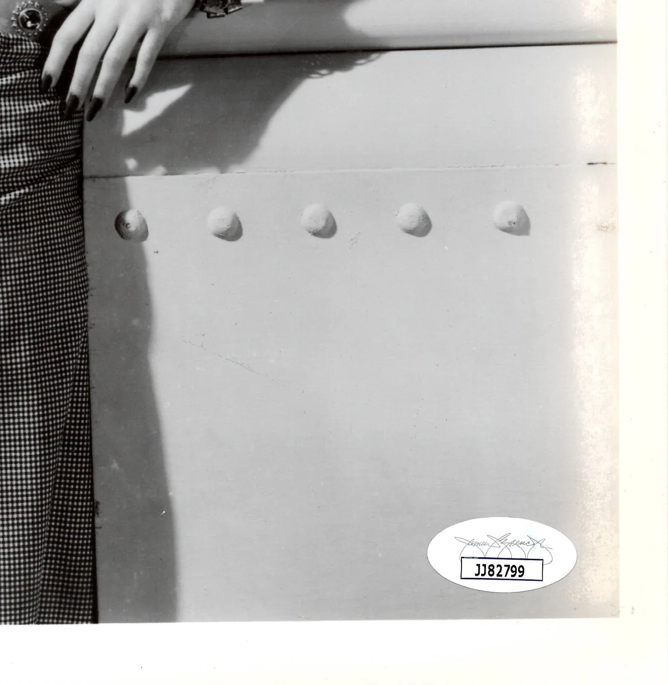 Iris Adrian — Iris Adrian (Actress) Signed Vintage 8x10 B&W Glossy Photo - JSA Authentication, image 3