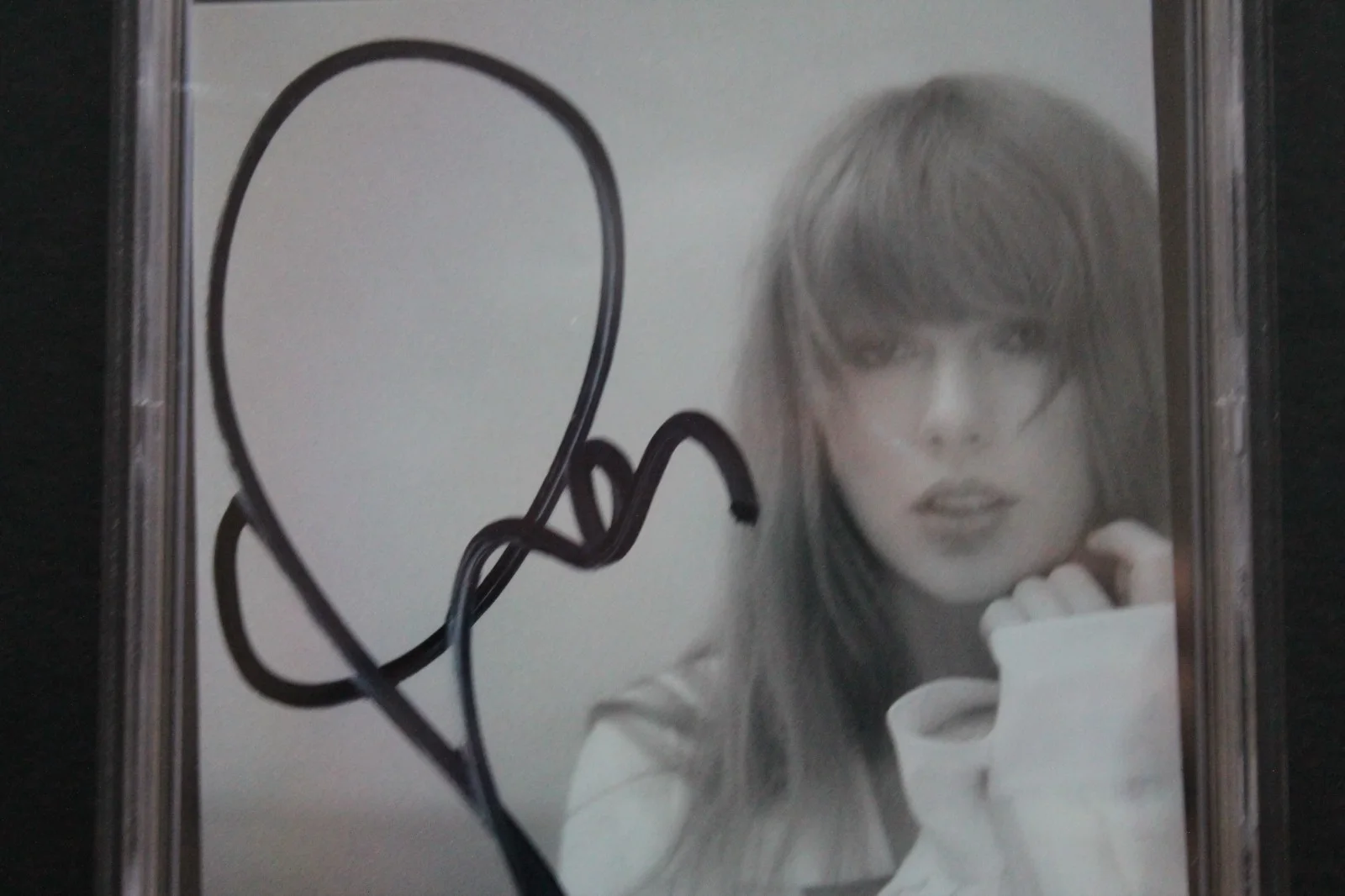 Taylor Swift POP STAR Auto ERAs Tour Signed Photo 4x7 Authentic Autographed PSA, image 3