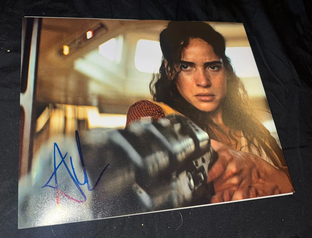 Adria Arjona — Adria Arjona signed 8x10 photo Bix Caleen Andor poster Star Wars sexy hot babe, изображение 2