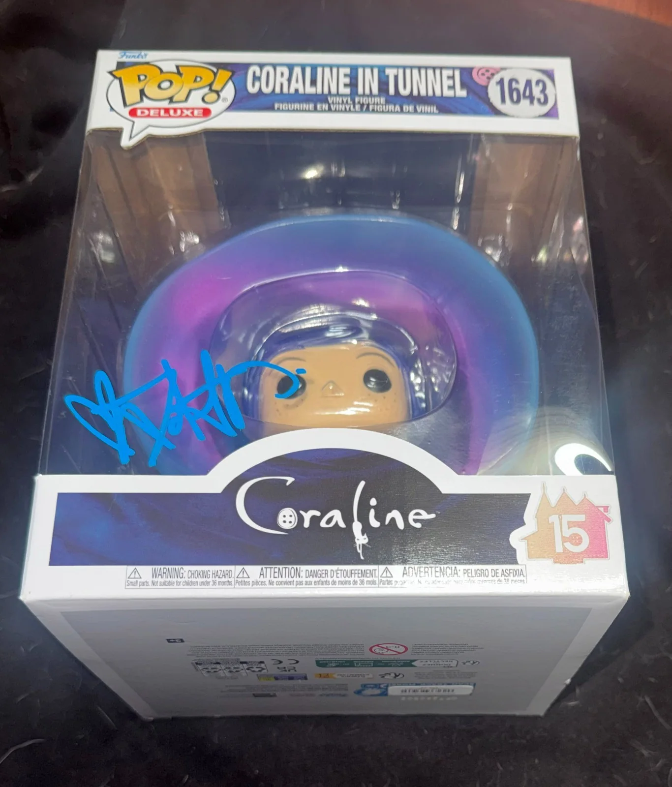 Dakota Fanning — Dakota Fanning signed Corraline in the Tunnel funko pop poster photo BAS Beckett, изображение 2