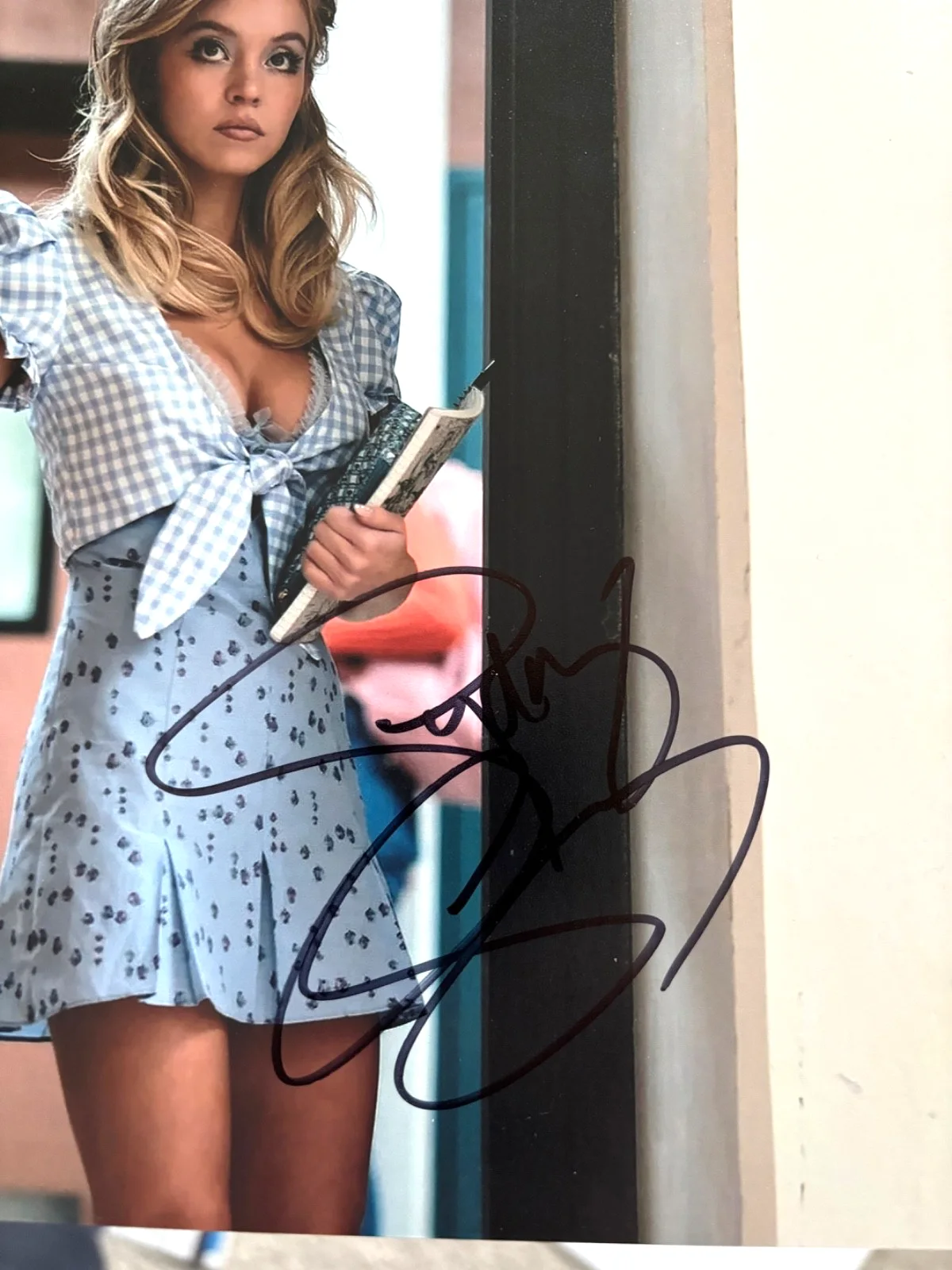SYDNEY SWEENEY SIGNED EUPHORIA 8X10 PHOTO SEXY ACTRESS CHRISTY WHITE LOTUS BAS, изображение 2