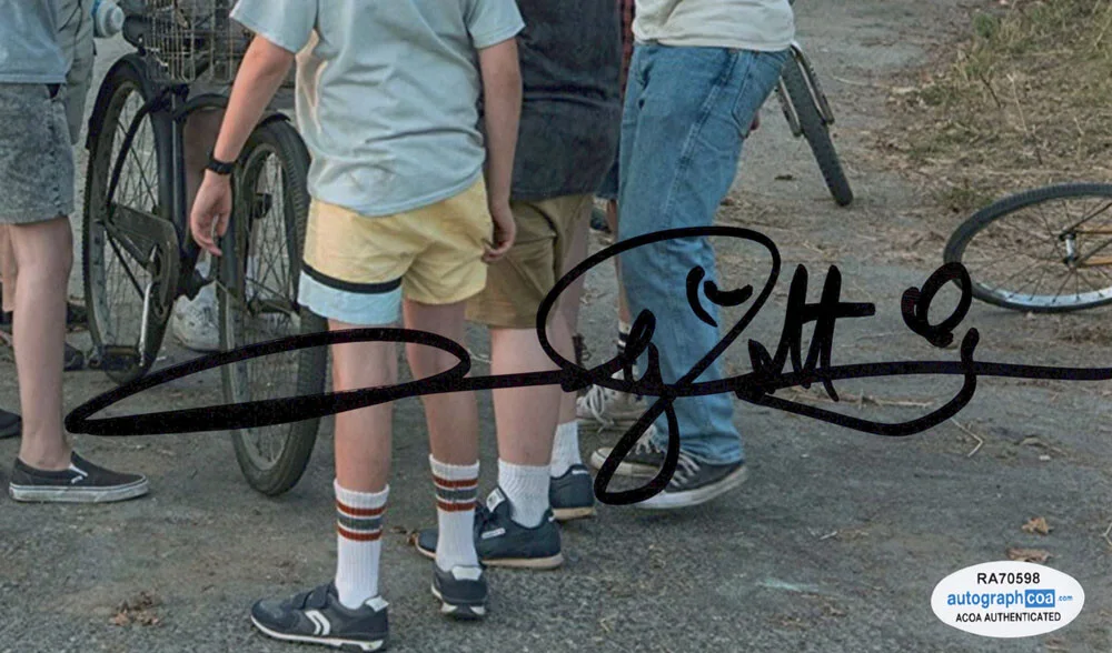 ANDY MUSCHIETTI — Andy Muschietti signed "IT" 8x10 Photo h DIRECTOR Welcome To Derry ACOA COA, изображение 4