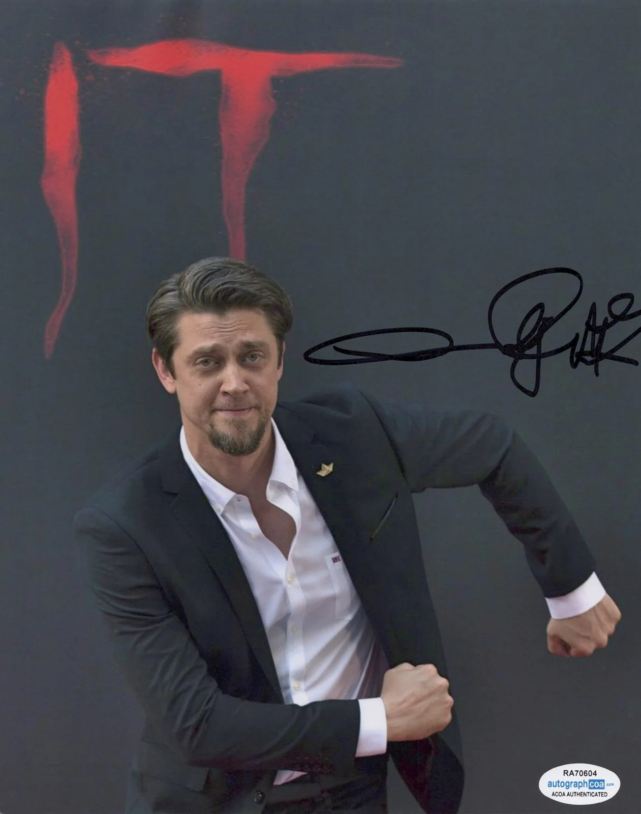 ANDY MUSCHIETTI — Andy Muschietti signed "IT" 8x10 Photo g DIRECTOR Welcome To Derry ACOA COA, image 3
