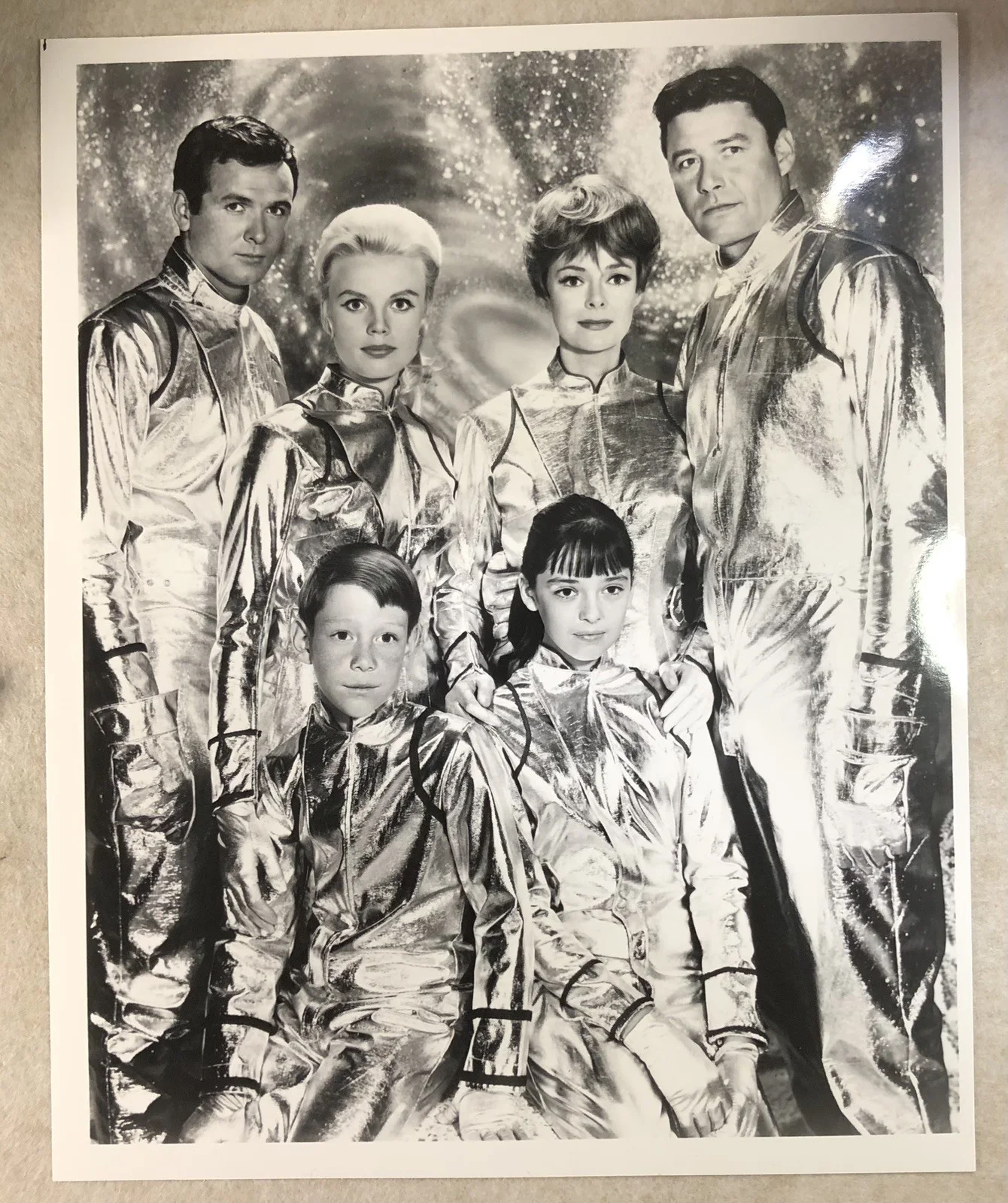 Angela Cartwright — ANGELA CARTWRIGHT Actress From LOST IN SPACE Signed Autograph With Photo, изображение 2