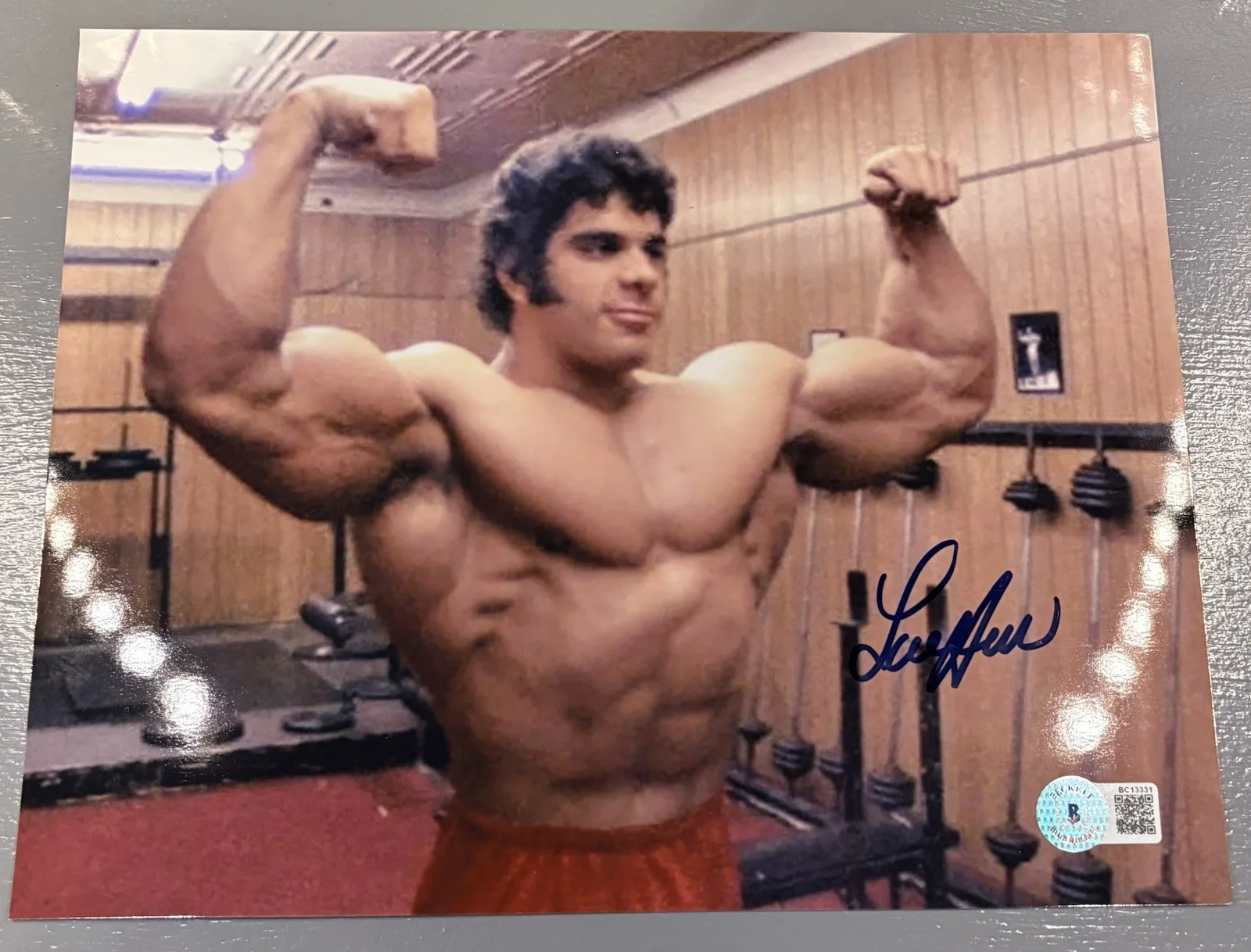 Lou Ferrigno — Lou Ferrigno Hulk Original Autographed 8X10 Photo w/Beckett COA #16, image 2