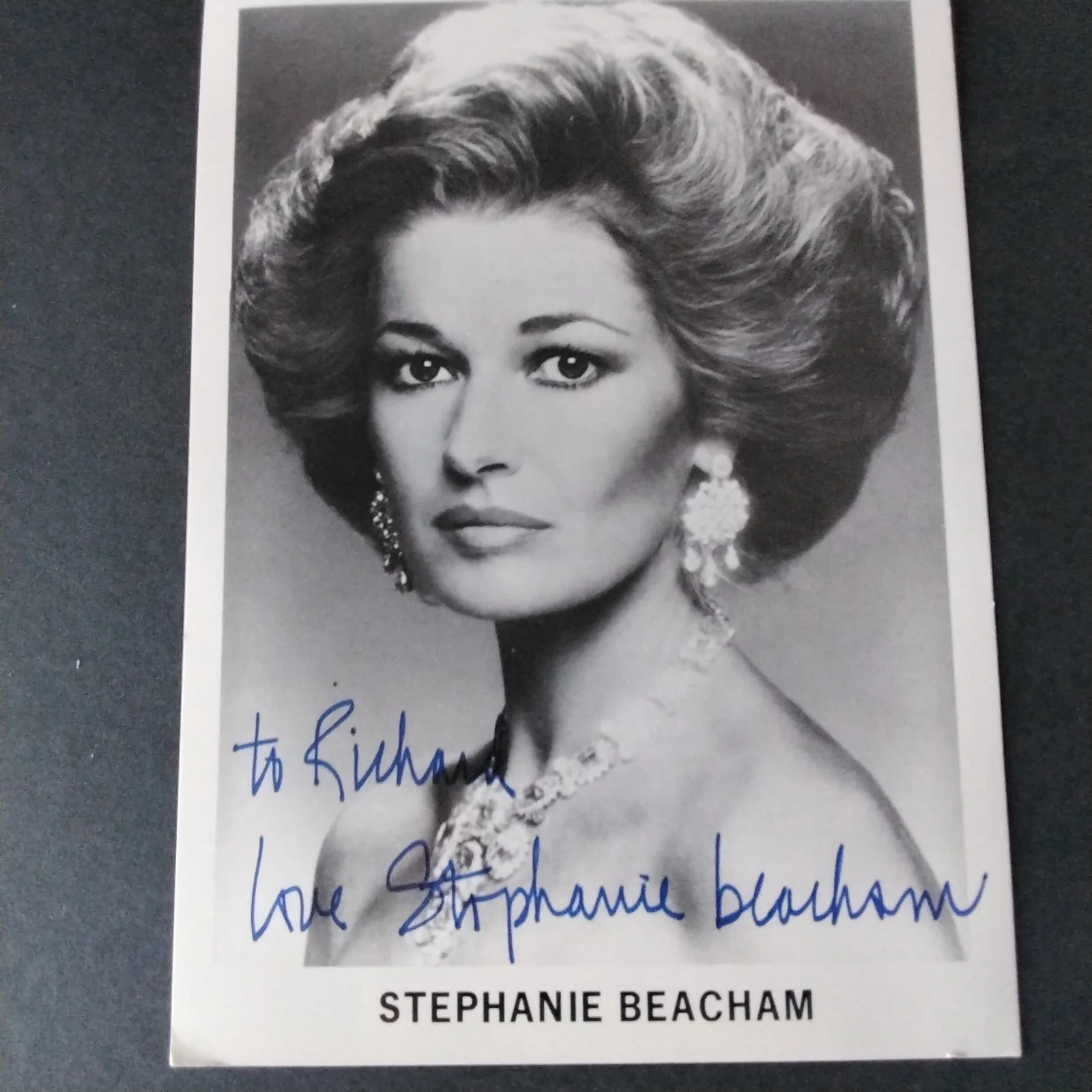Stephanie Beacham SIGNED 5x7 Photo Movie TV Actress Dynasty The Colbys Dracula, изображение 2