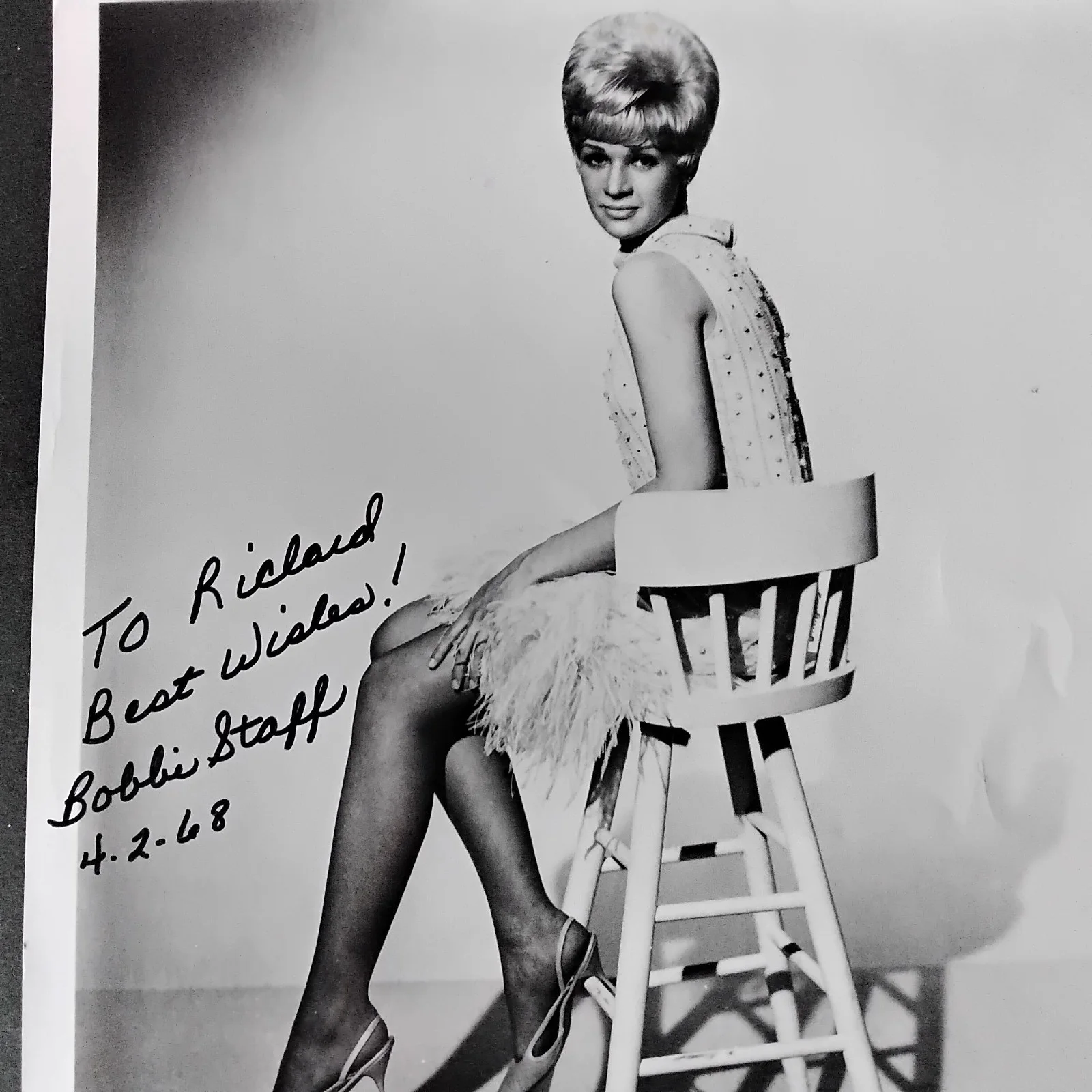 Bobbi Staff SIGNED 1968 Photo Country Singer Chicken Feed Don't Cry Today Pride, изображение 3