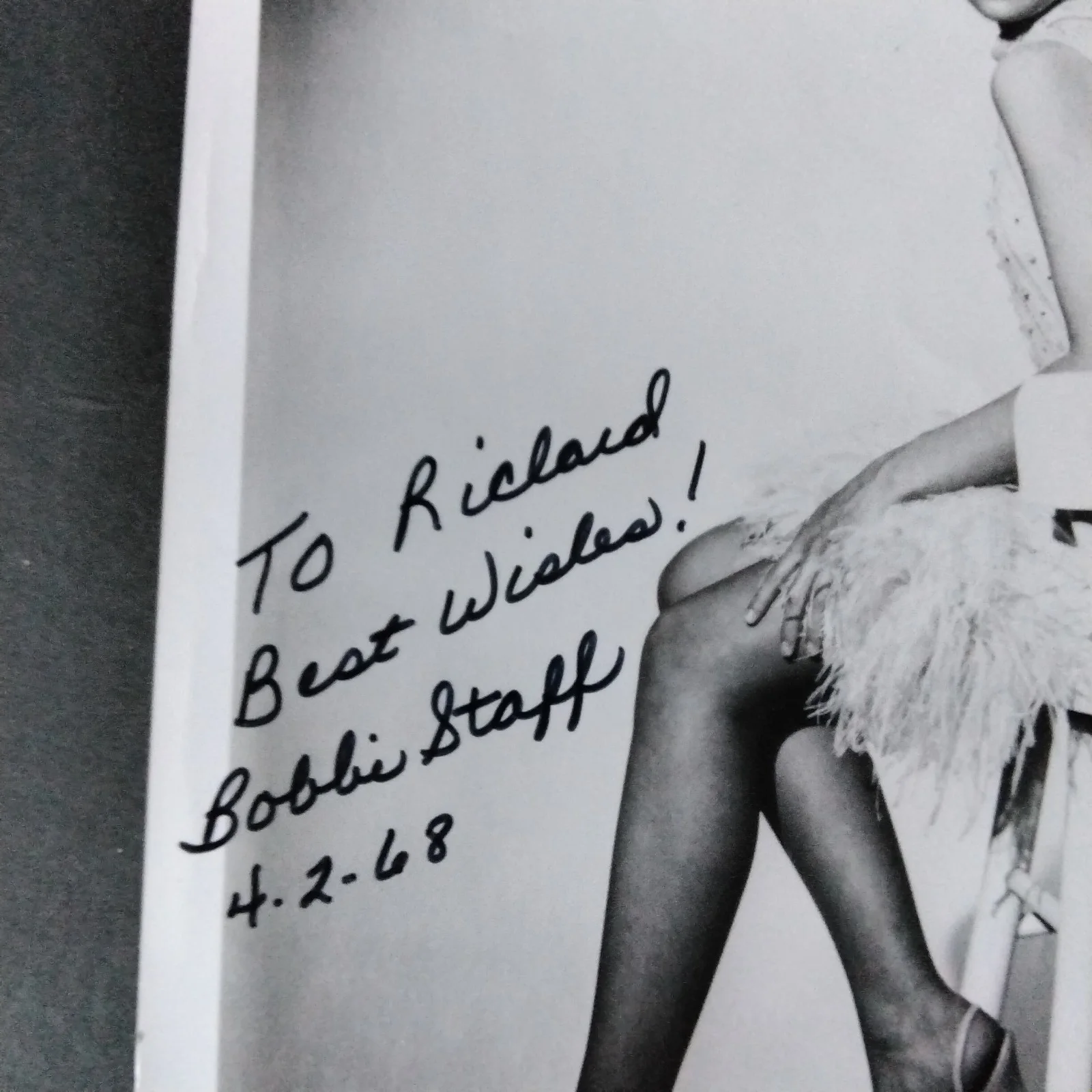 Bobbi Staff SIGNED 1968 Photo Country Singer Chicken Feed Don't Cry Today Pride, изображение 4