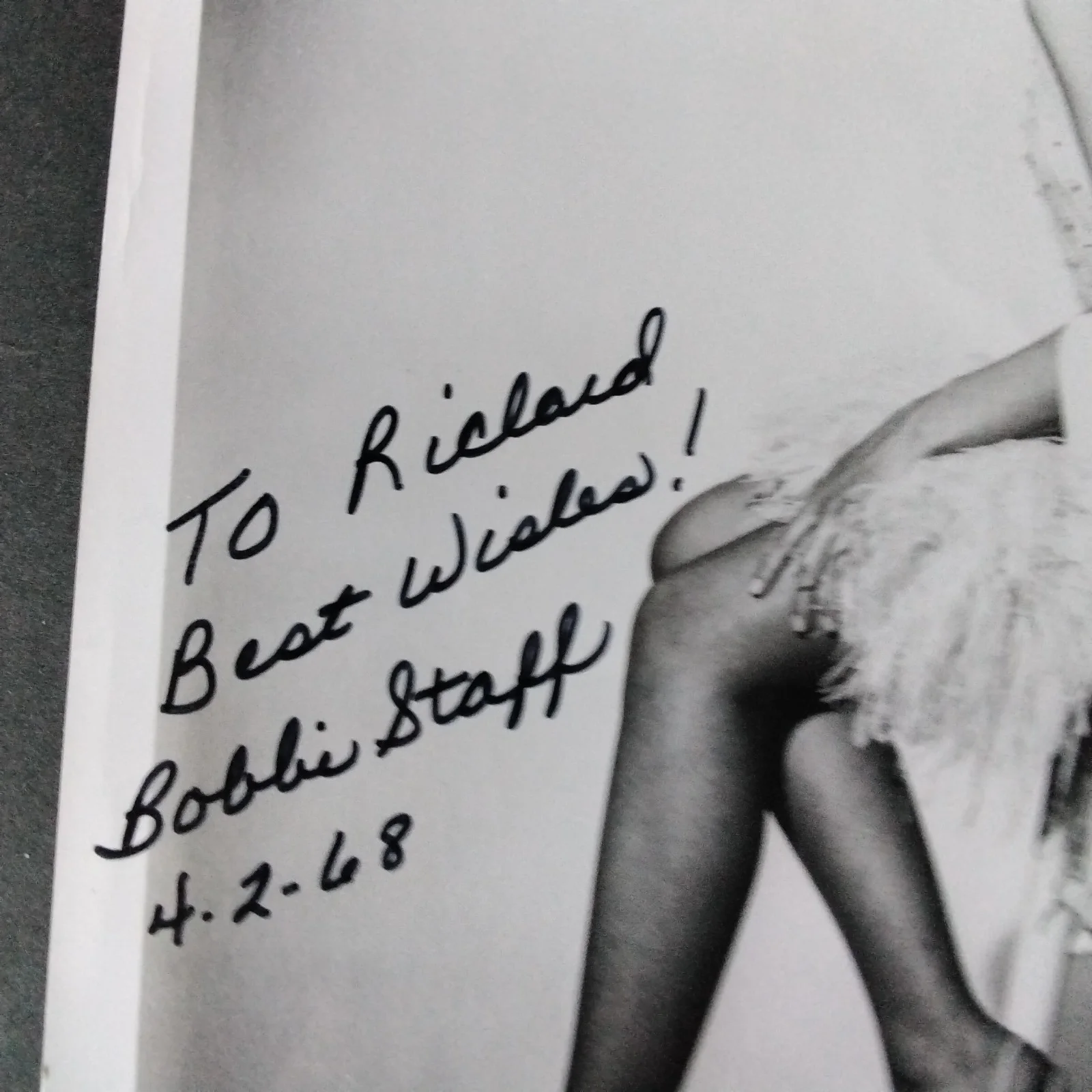 Bobbi Staff SIGNED 1968 Photo Country Singer Chicken Feed Don't Cry Today Pride, изображение 5