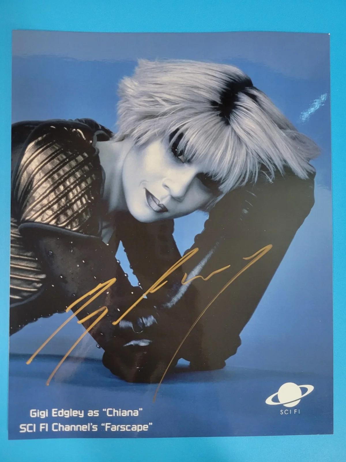 Gigi Edgley — Gigi Edgley Signed 8x10 Photo Farscape Chiana Autographed Auto