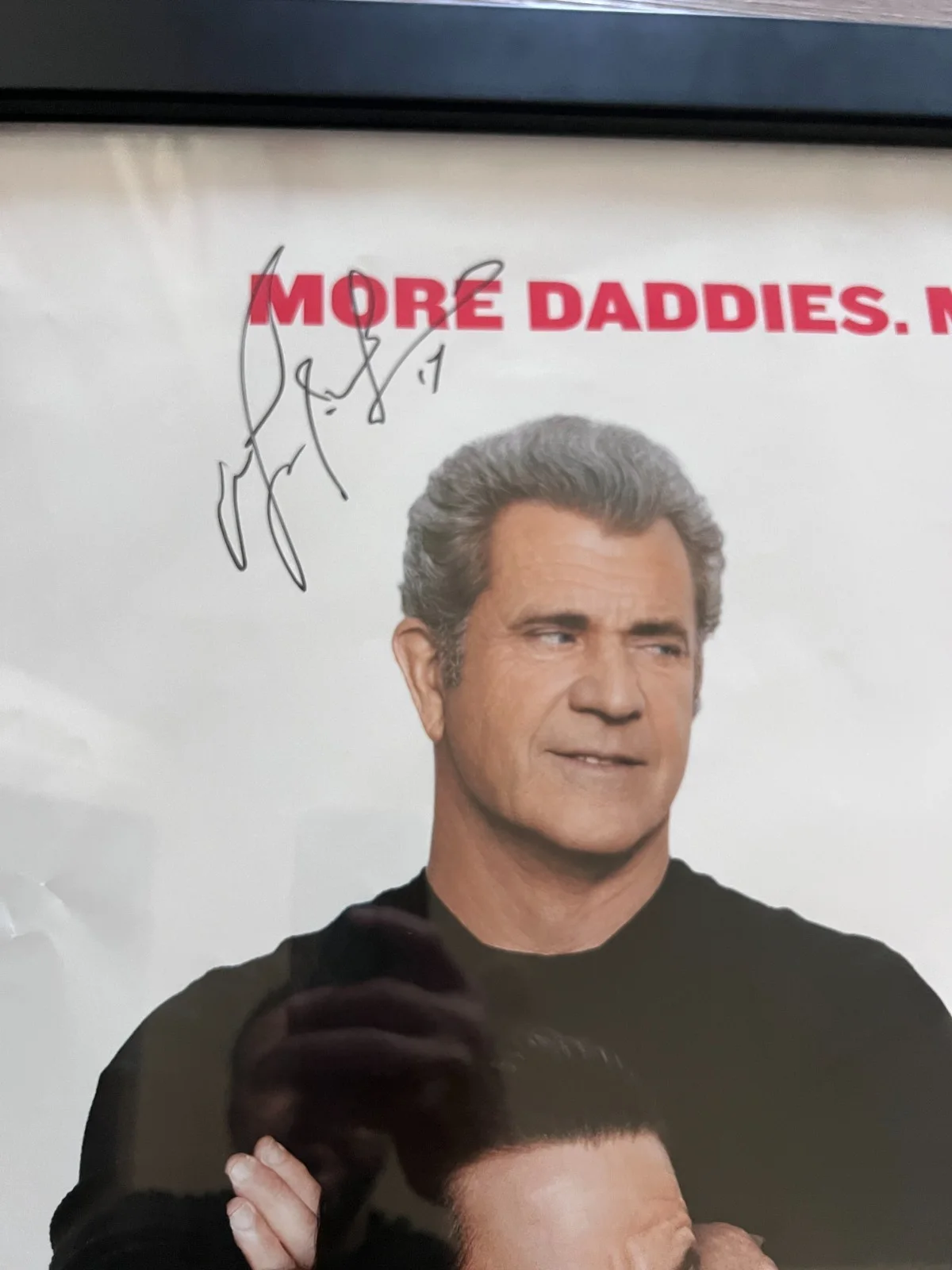 Mel Gibsion, Mark Wahlberg — Daddy's Home 2 Original Poster Signed by Mel Gibson & Mark Wahlberg Framed, изображение 4
