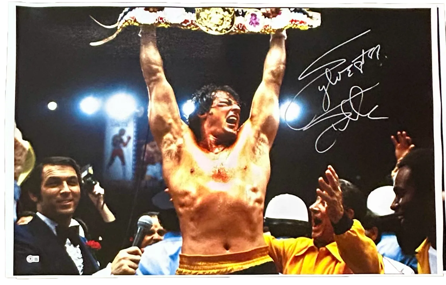 Sylvester Stallone — Sylvester Stallone Signed Rocky III Framed Canvas 24x36 Beckett Authen B, изображение 2